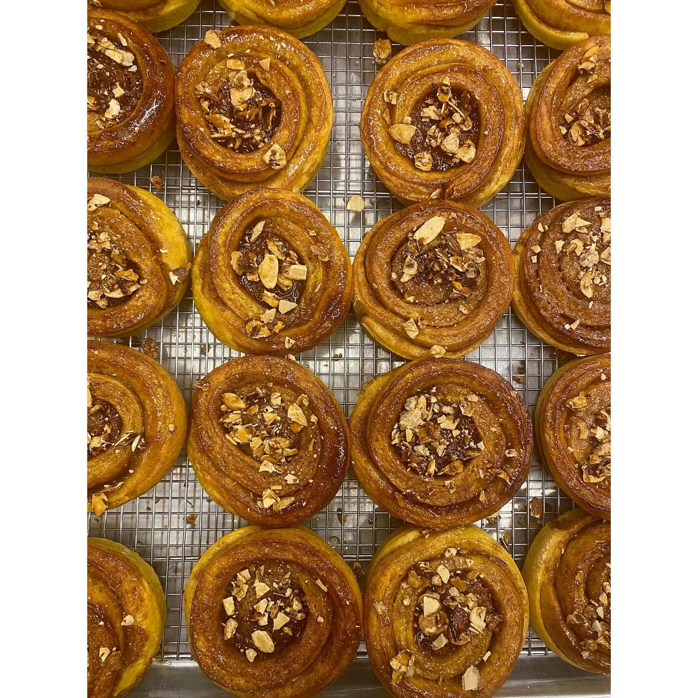 Bread for the rest of November is now live on the website for preorder. Go snag your favorites for Thanksgiving including these Roast Pumpkin &amp; Candied Almond Cinnamon Rolls. Link in the bio!