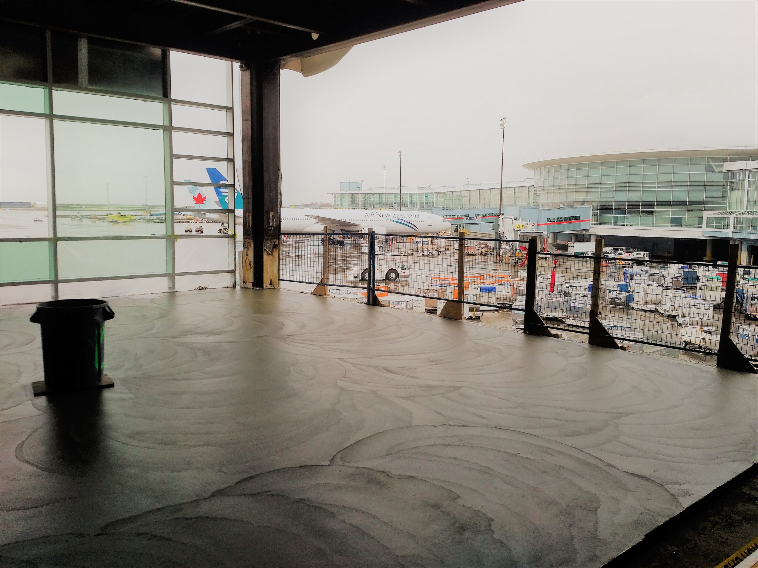 YVR Mape Leaf Lounge 2.jpg