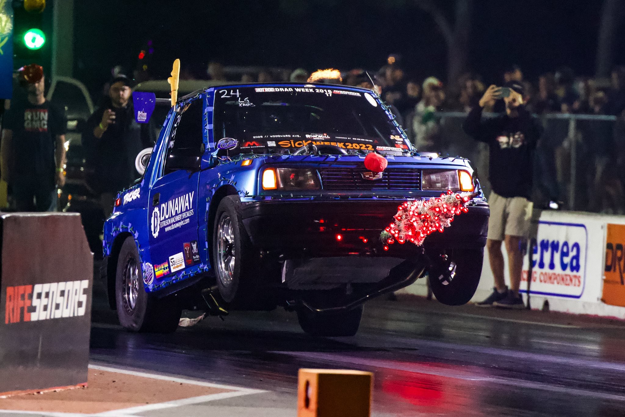 Tire Smoke and Christmas Trees Combine with Wheelies and Quick E.T.s ...