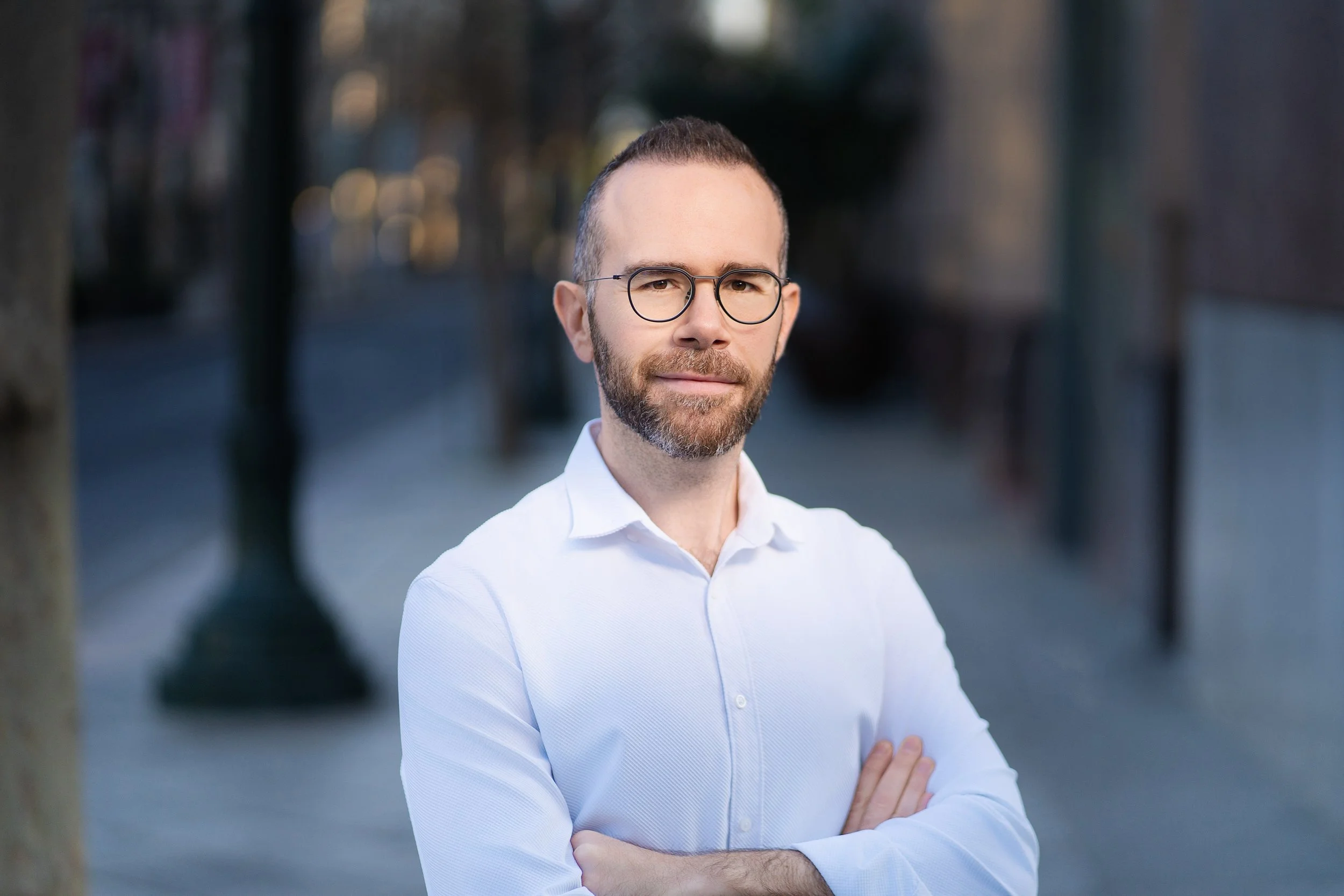 The Professional's Guide to Great Outdoor Places for Headshots in San Francisco