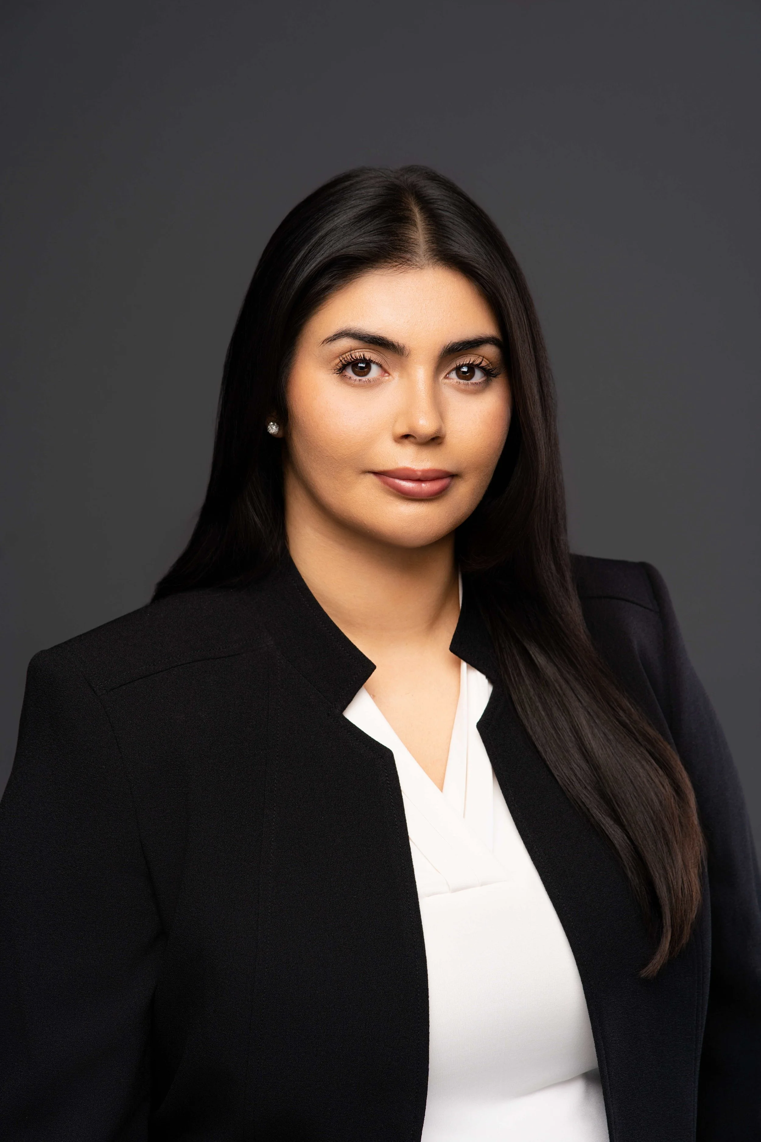 confident-female-lawyer-headshot-dark-background-san-francisco.jpg