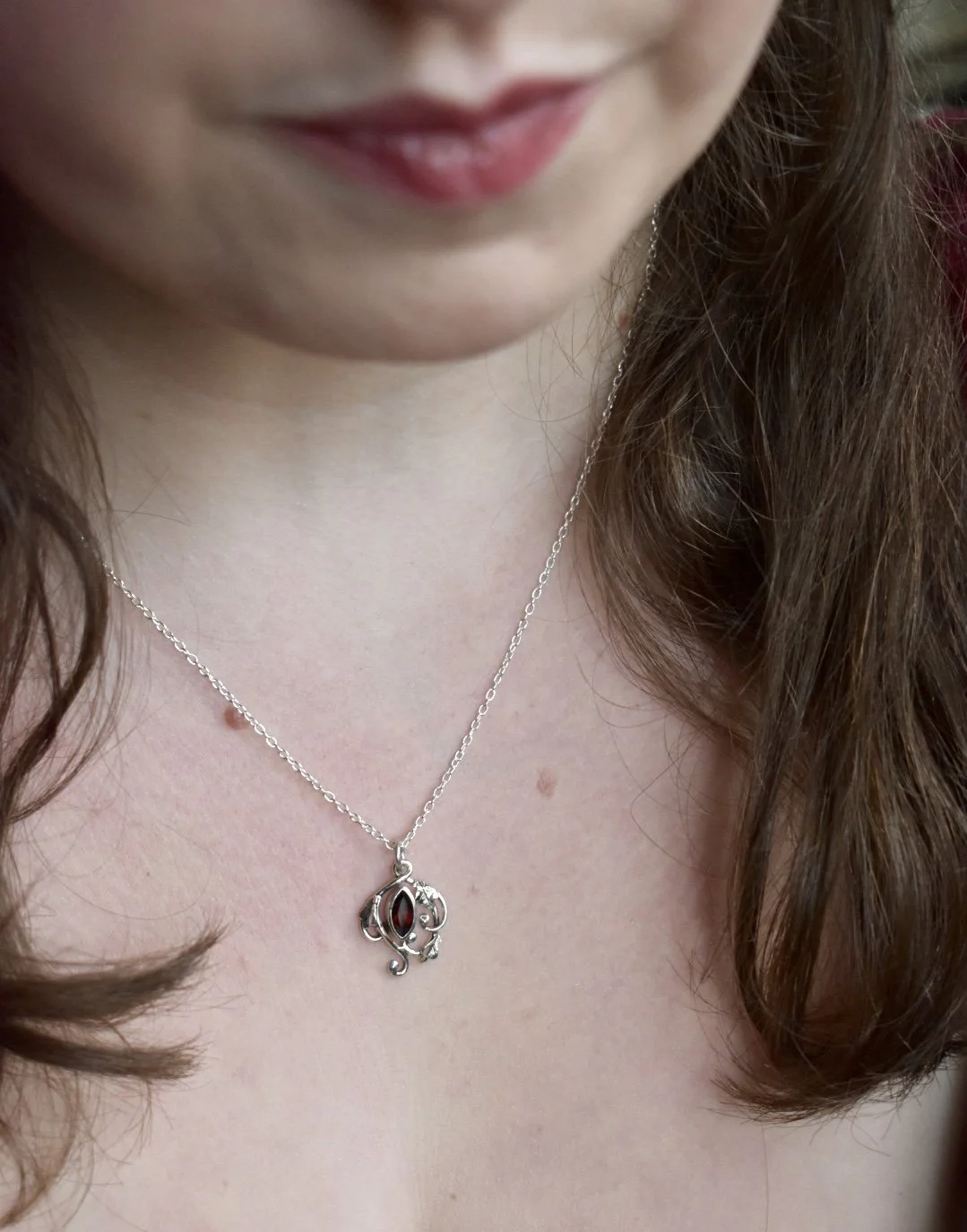 autumn queen sterling silver handmade fantasy art nouveau inspired garnet oak leaf necklace