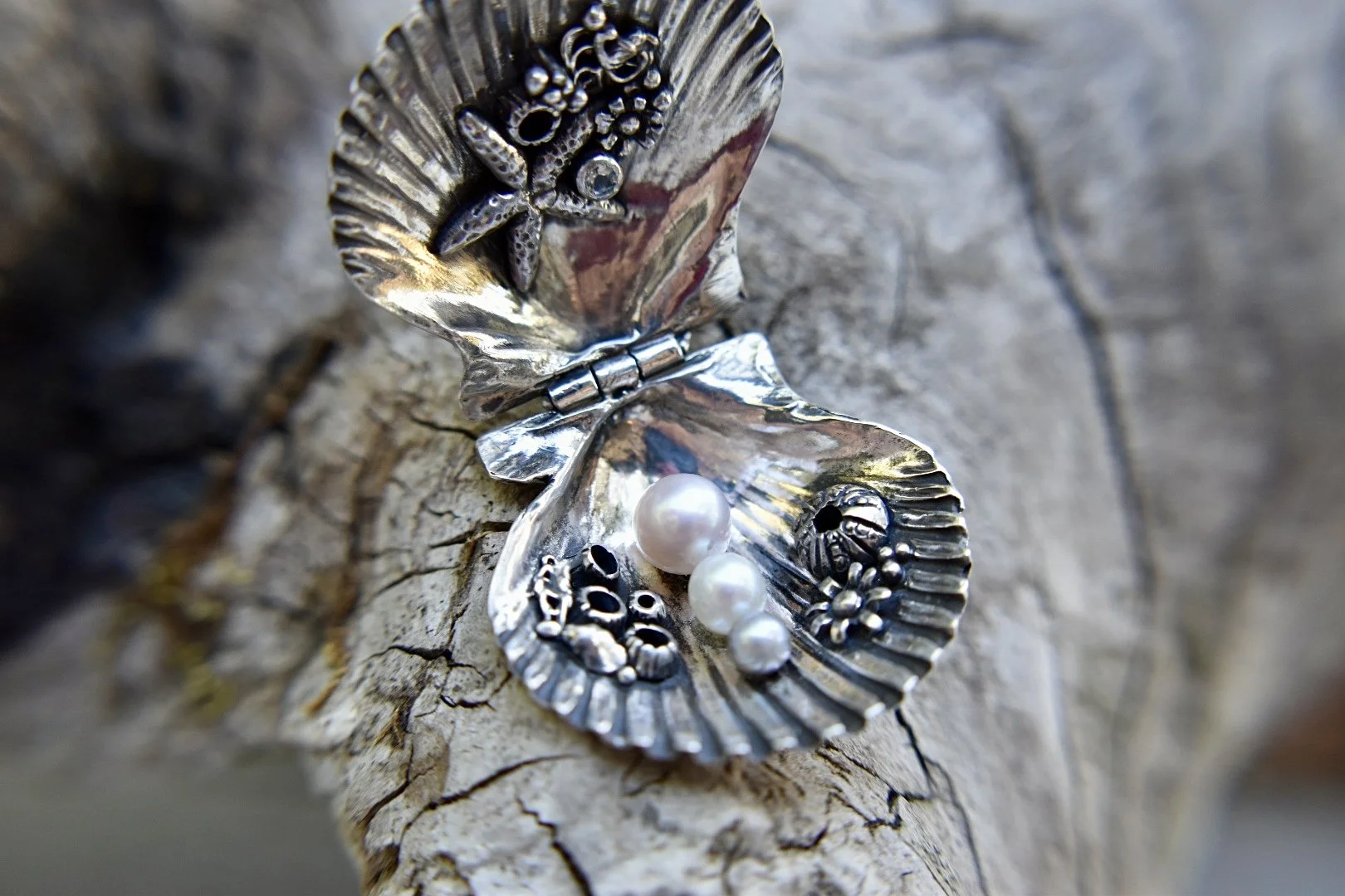 “Mermaid’s Purse” Silver Scallop Shell Locket With pearls and aquamarine