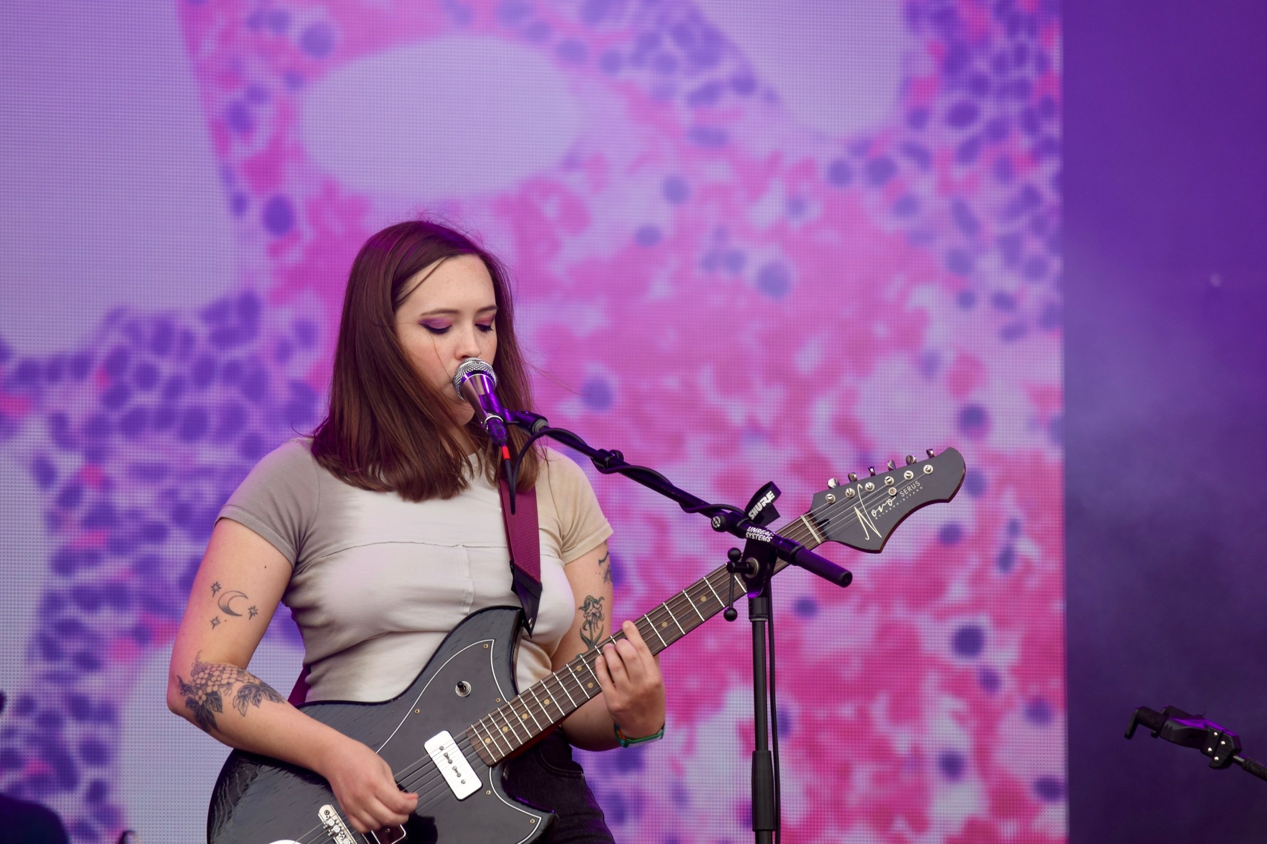  Soccer Mommy previews some of her great new album, Sometimes, Forever. 