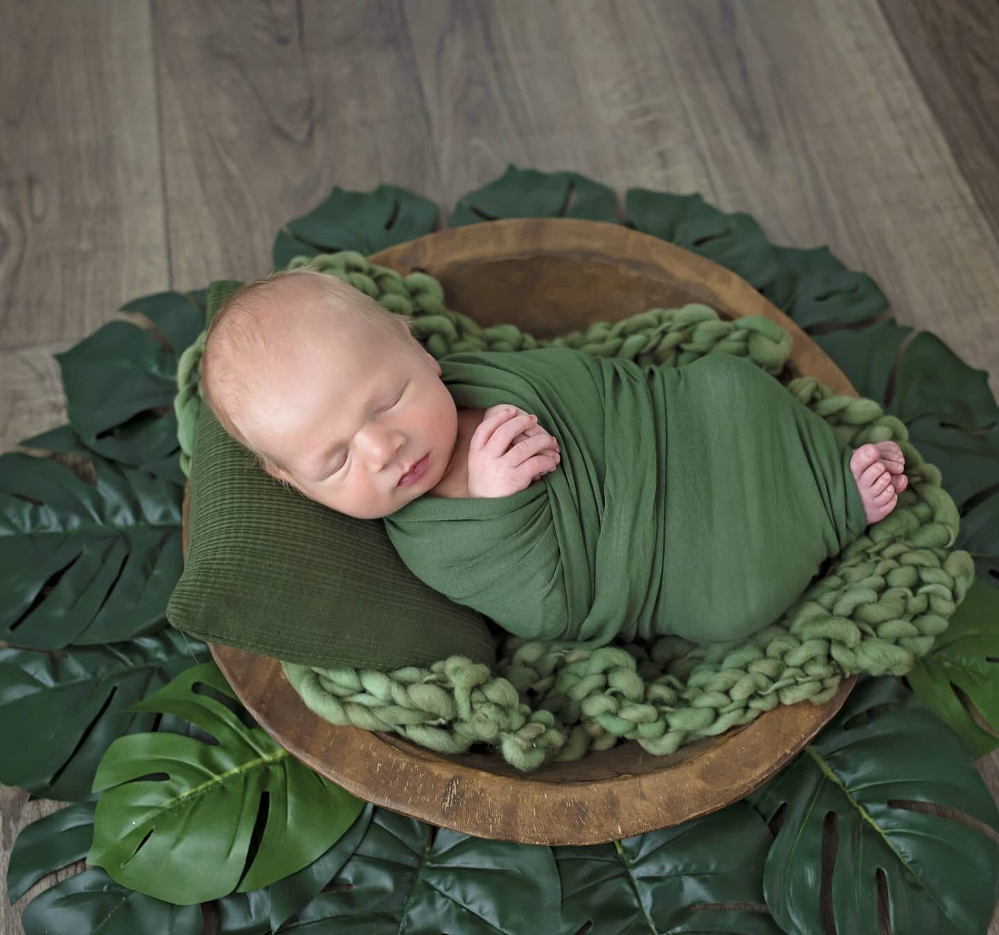 This little guy was such a dream to photograph. I could have kept him all day 😍 

#newbornphotography 
#newbornphotoshoot 
#futurehusker
#babyboy
#nebraskanewbornphotographer 
#tricitiesnebraska 
#kearneynebraskaphotographer 
#mindennebraska 
#minde