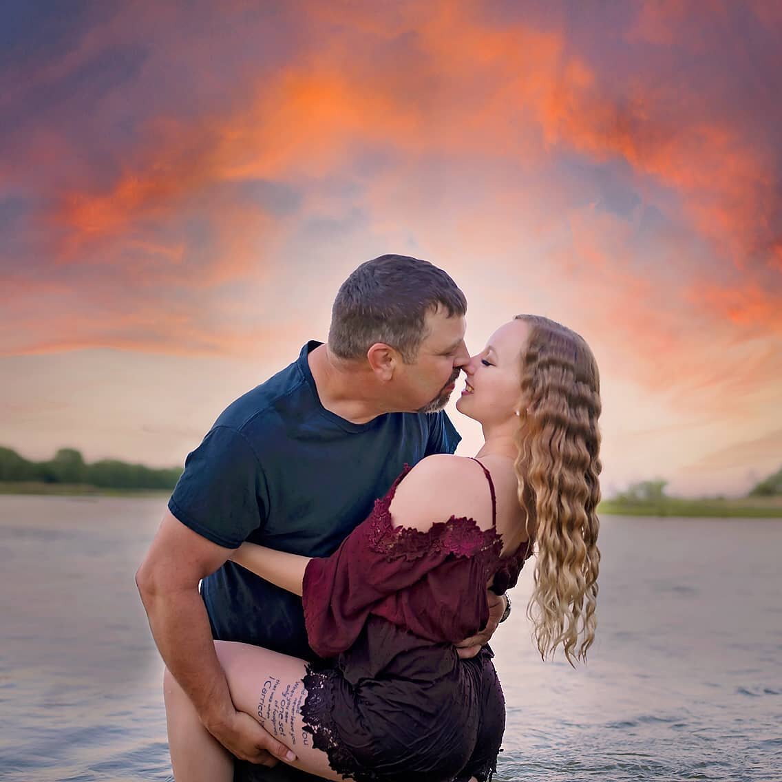 K + R were so freaking adorable for their engagement session. They definitely brought the 🔥🥵 
I can't wait for their wedding day! 

#engagedinnebraska 
#nebraskabride
#midwestcouples 
#midwestlovestories 
#nebraskaweddingphotographer 
#nebraskawedd