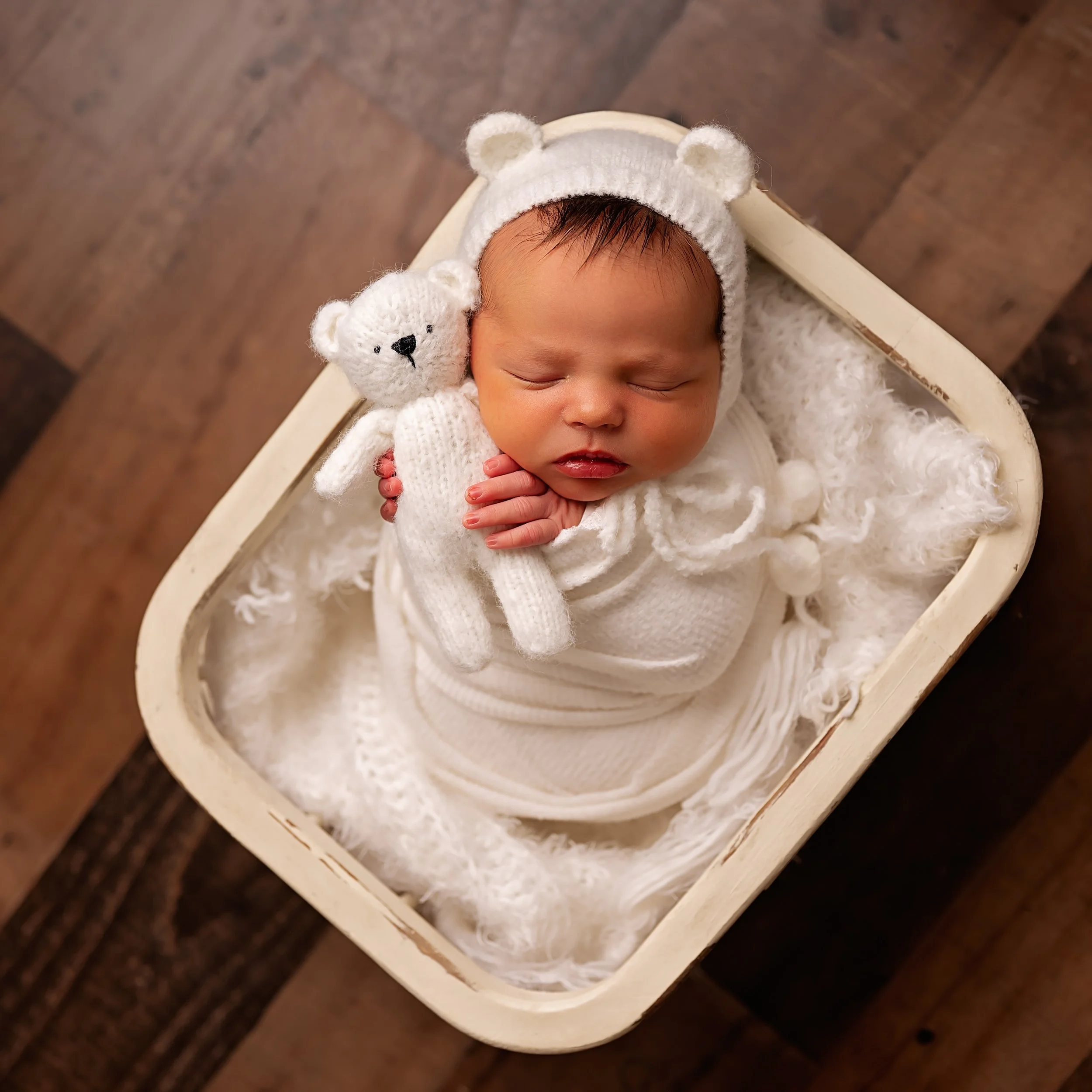 No notes. Just chubby cheeks and a bear bonnet. 🤎

#babybear
#babyboy
#newborn
#newbornphotos
#newbornsession
#newbornphotographer 
#nebraskaphotographer 
#nebraskanewbornphotographer 
#kearneynebraskaphotographer
#holdregenebraskaphotographer
#gran