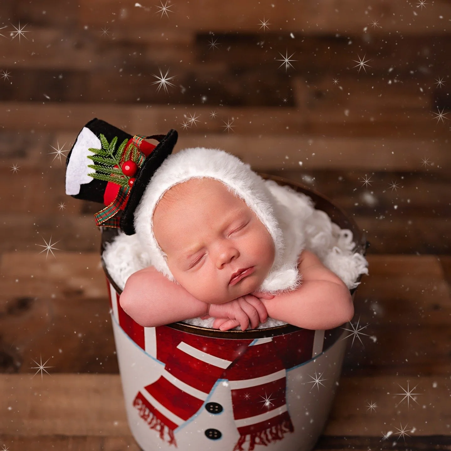 ⛄ The sweetest sleepy little snowman - reminding us that even the chilliest seasons bring the sweetest new beginnings. ❄️

#winterbaby 
#winternewborn 
#frostythesnowman 
#babysnowman 
#snowmanbaby 
#sleepybaby 
#newbornphotography 
#newbornphotos 
#