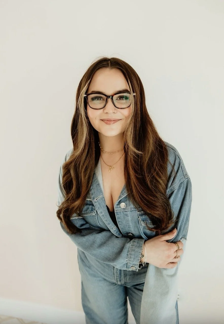 AMANDA M<br><h3 style="font-size: 1.5rem;"> HAIRSTYLIST