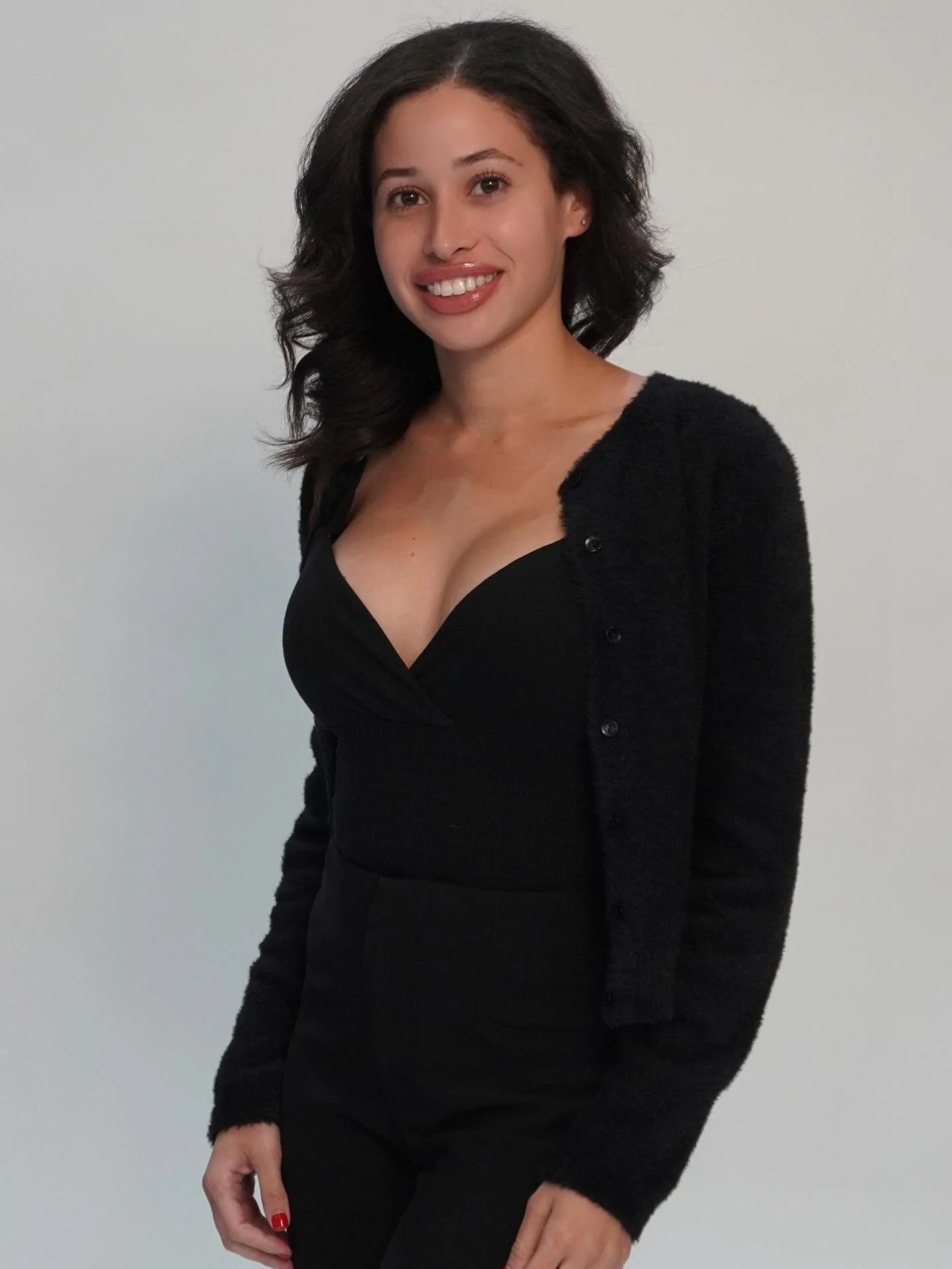 ✨ Exciting news ✨
Because of client requests and consistent demand, Julia has officially earned the opportunity to open her books at Sophia Avera Salon &amp; Spa | SASS. 

This milestone doesn&rsquo;t happen overnight. It&rsquo;s the result of showin