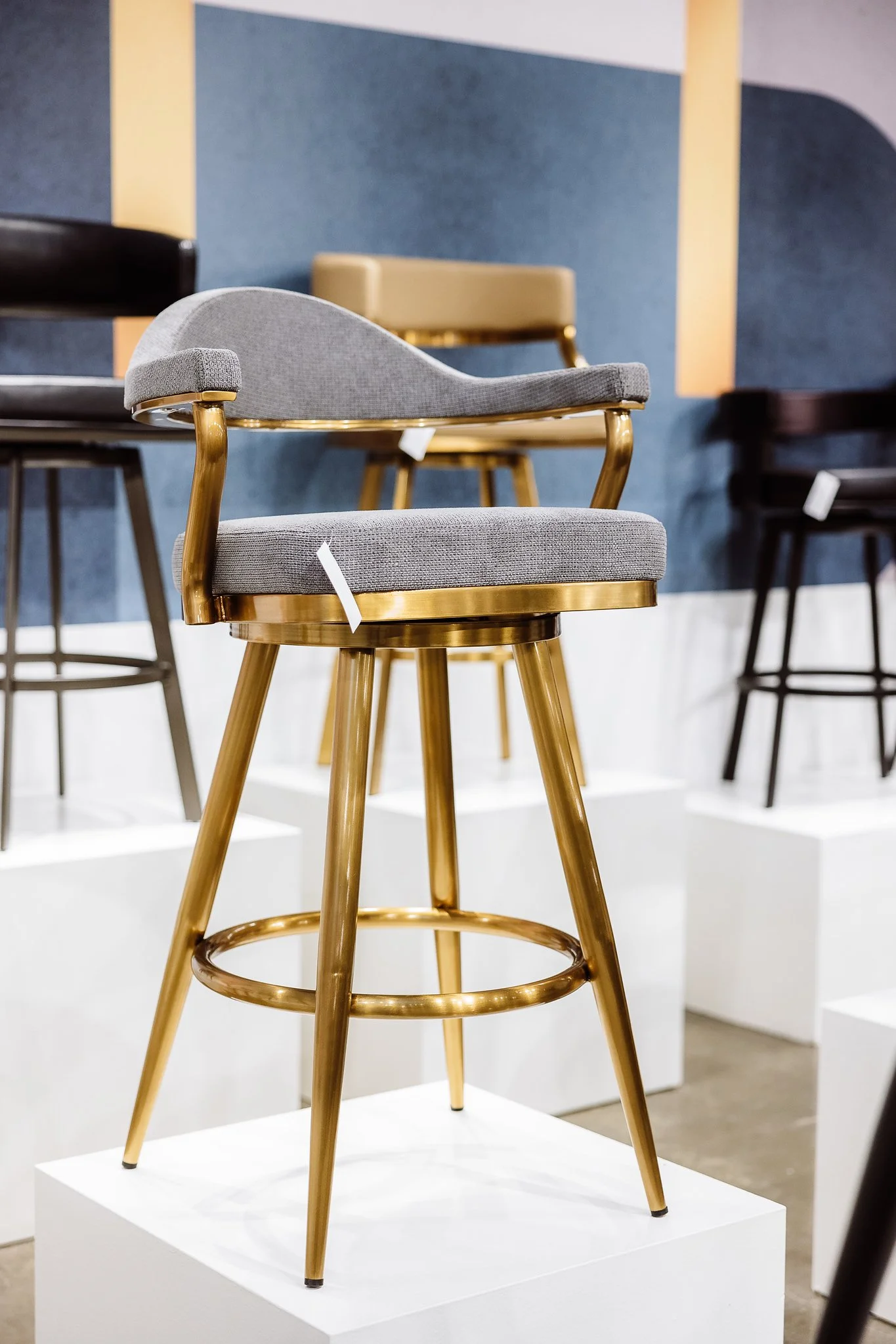 Armen Living LVMKT 24-38-X4.jpg