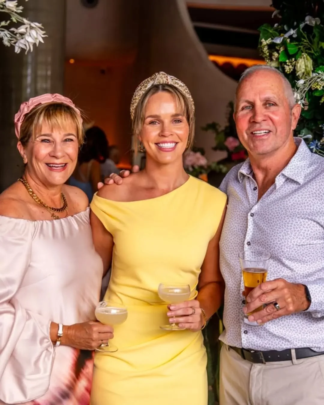 Join us for a delicious feast @hurricanescronullabeach - including those ribs that could stop the nation - plus drinks, prizes and the race live, this Melbourne Cup in Sydney's Cronulla 🏇🏆

Savour a three-course shared set menu and @louisroederer_ 