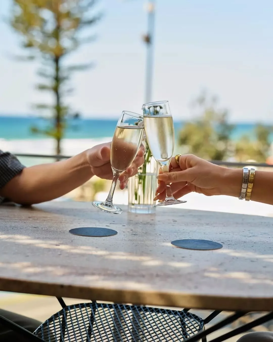 It's almost that time of year again! The festive season is almost here - and we invite you to celebrate with us at Hurricane&rsquo;s Grill &amp; Bar Surfers Paradise.

🎄Christmas Day - Join us on 25 December for a festive feast, choosing one of two 