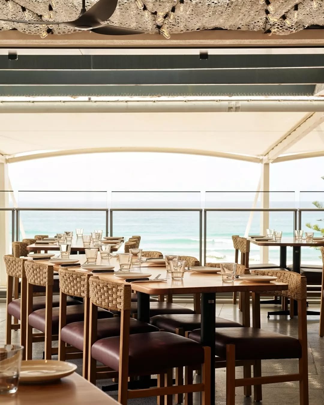 Summer lovin' on the Goldie isn't complete without a visit to Hurricane's by the beach.

📍 Hurricane's Grill &amp; Bar Surfers Paradise @soulboardwalk