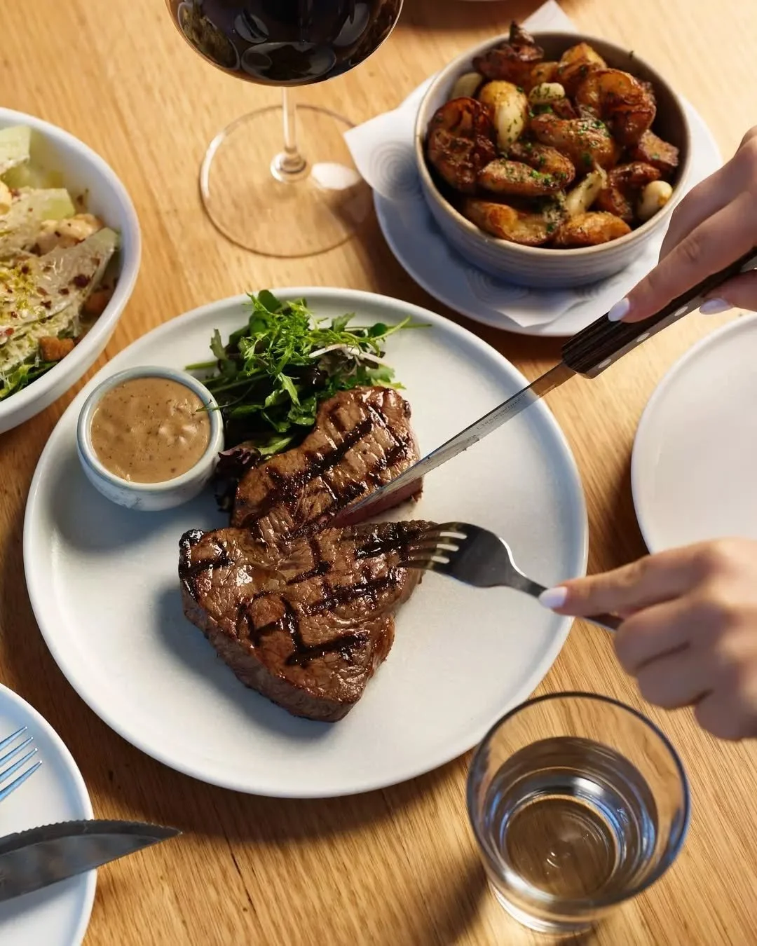INTRODUCING STEAK &amp; WINE NIGHT AT CRONULLA BEACH: Starting tomorrow, we'll be curing Mondayitis with a $50 steak &amp; wine special at Hurricane's Cronulla, with award-winning grain-fed MB4+ rump from @tajimaaustraliangrainfedwagyu 🥩, served wit