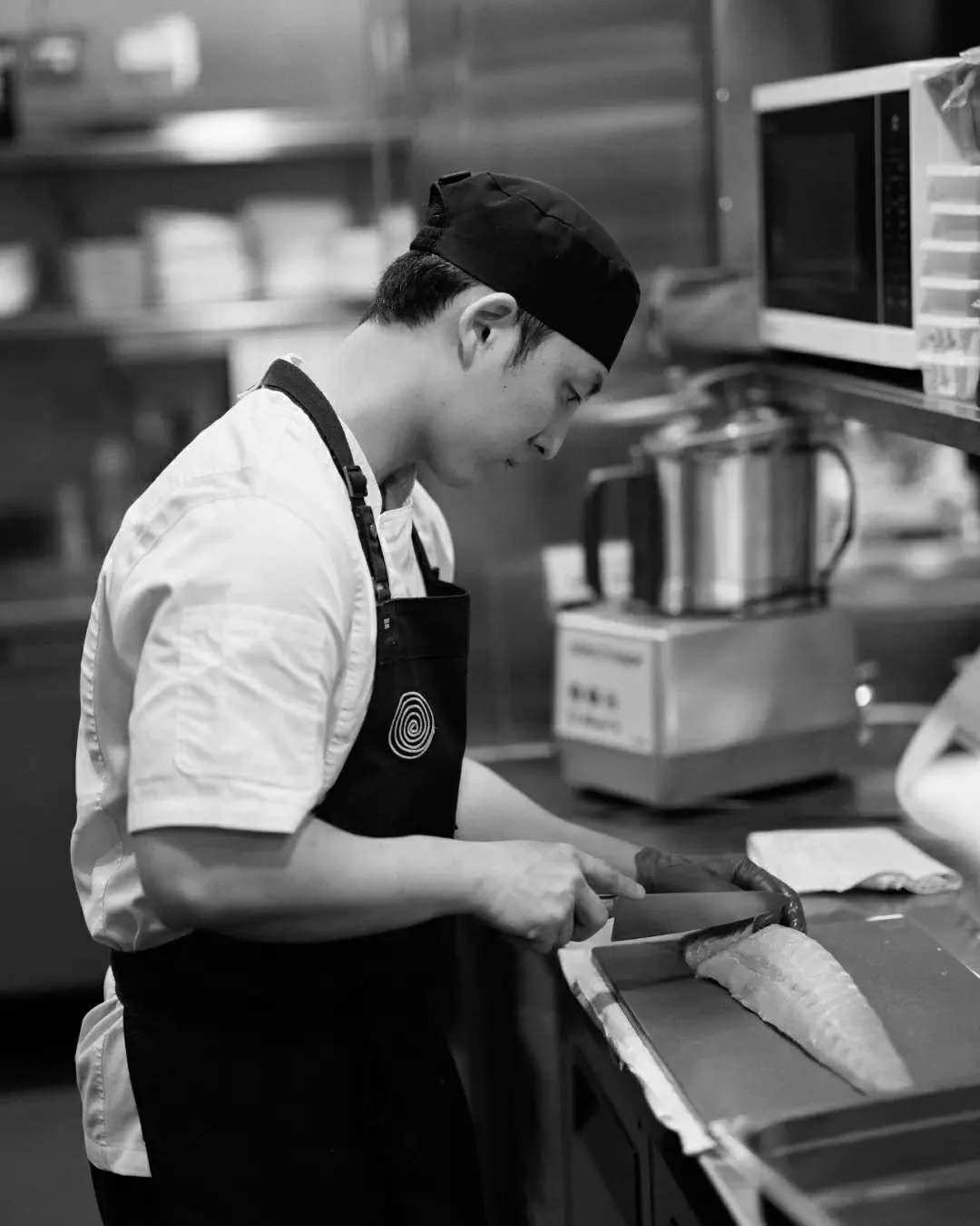 Perfection isn't easily achieved 🥩🔥 but our talented team of chefs make it look like a breeze. 

Swipe to see how our chefs do it in style 👨&zwj;🍳.