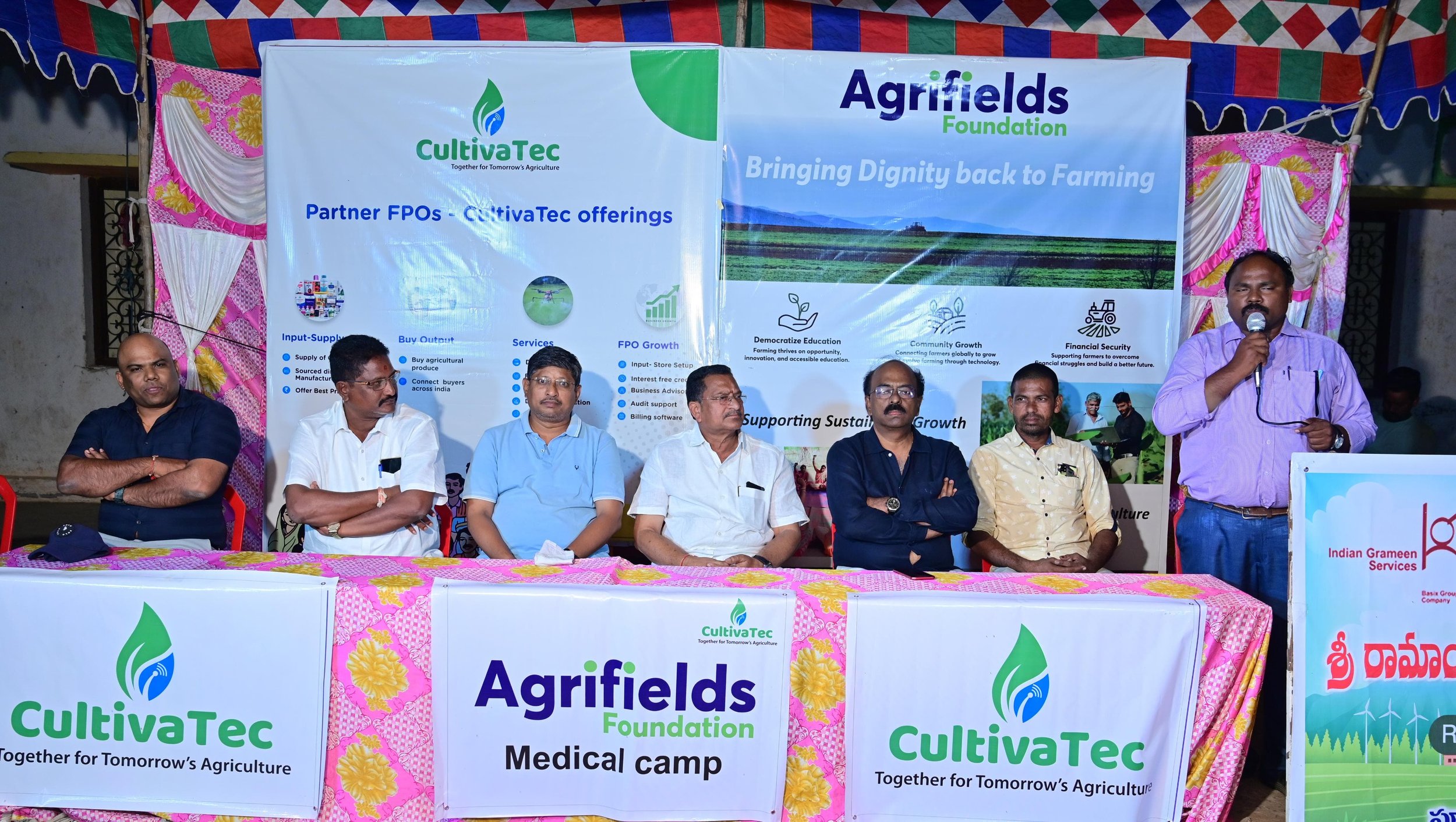 Crop Scientist advisory meeting with Farmers.jpeg