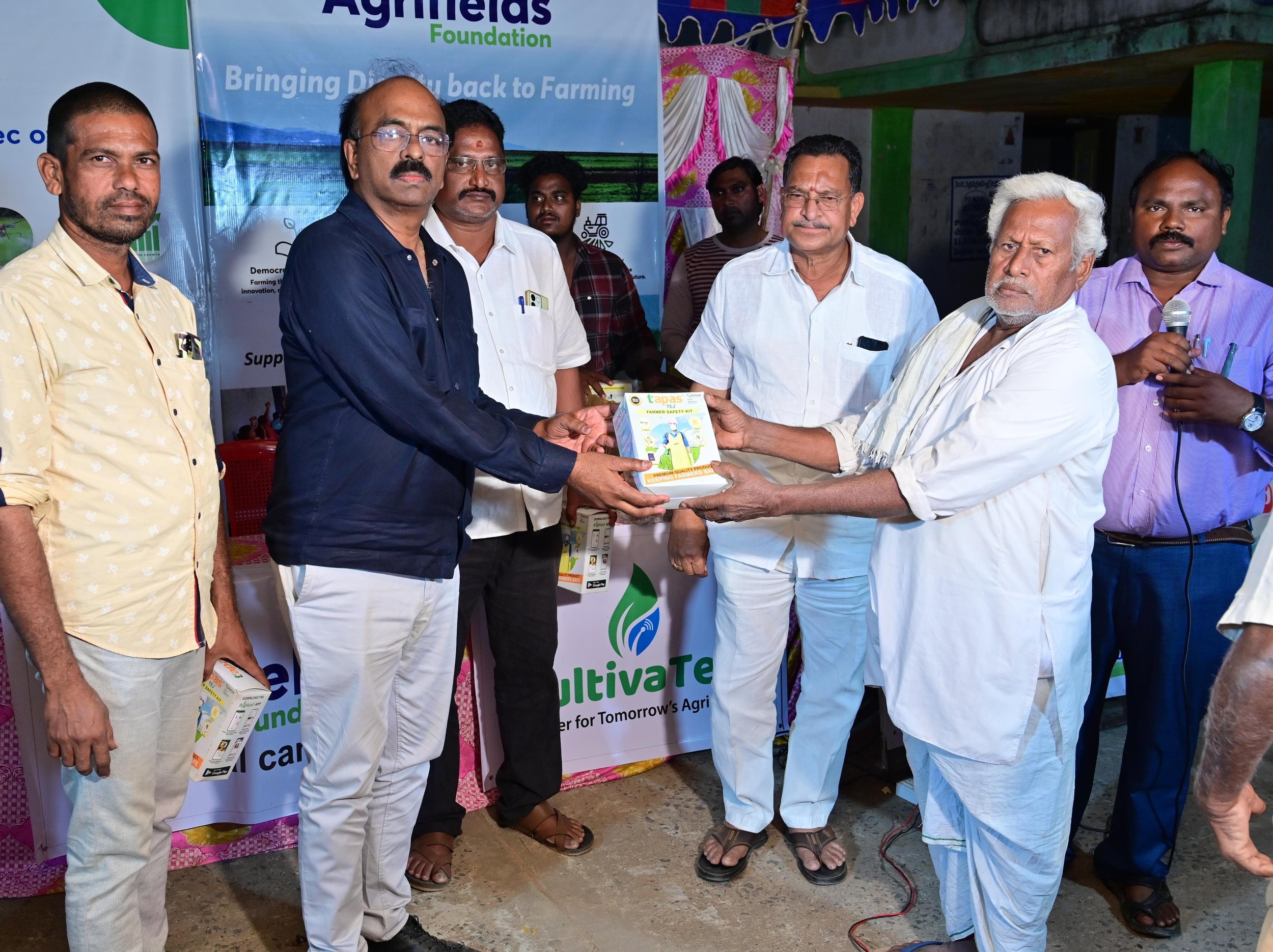 Safety Kit distribution by CultivaTec CEO.jpeg