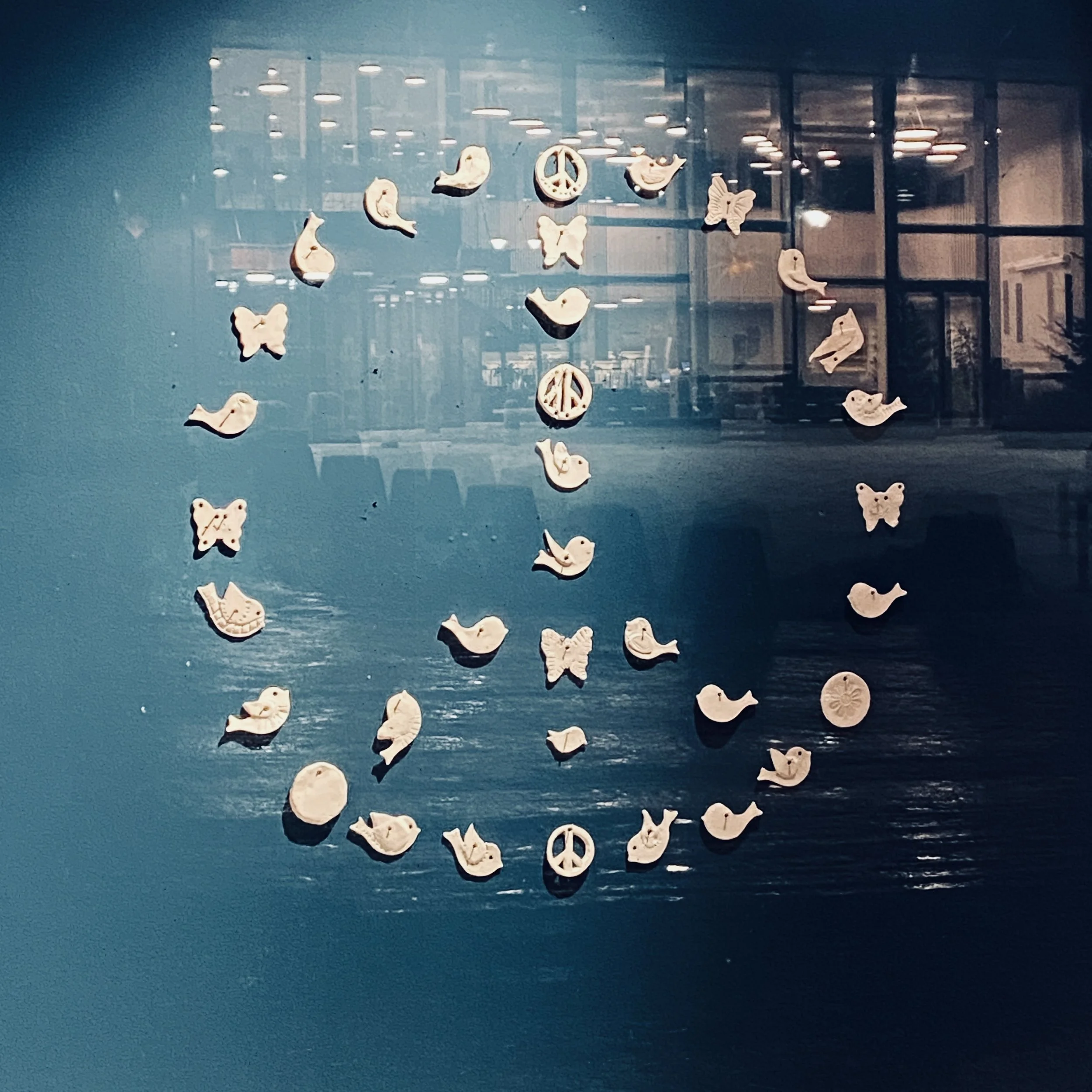 Peacetegn med små leireformer