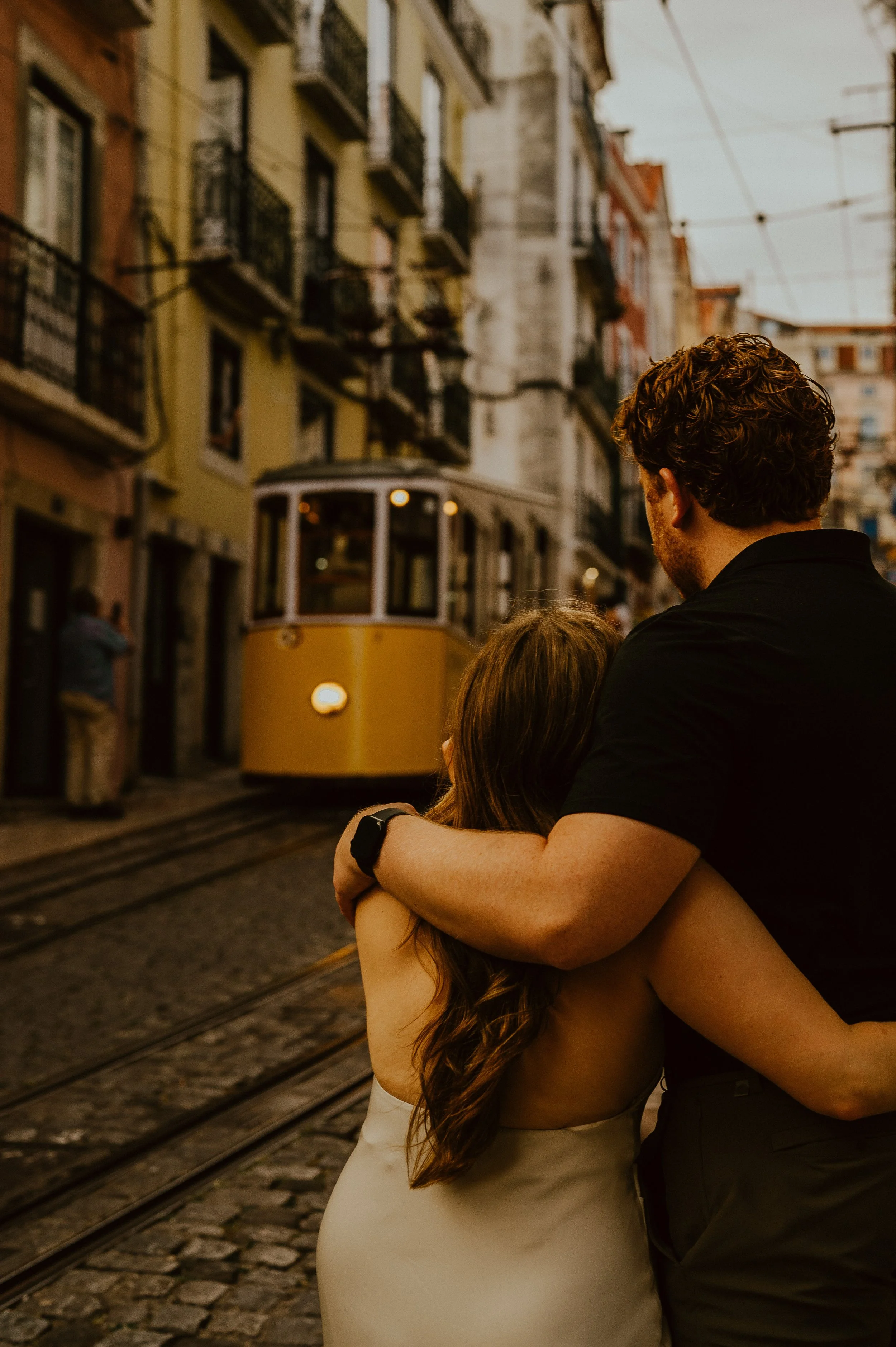 How to Avoid Tourist Traps in Lisbon