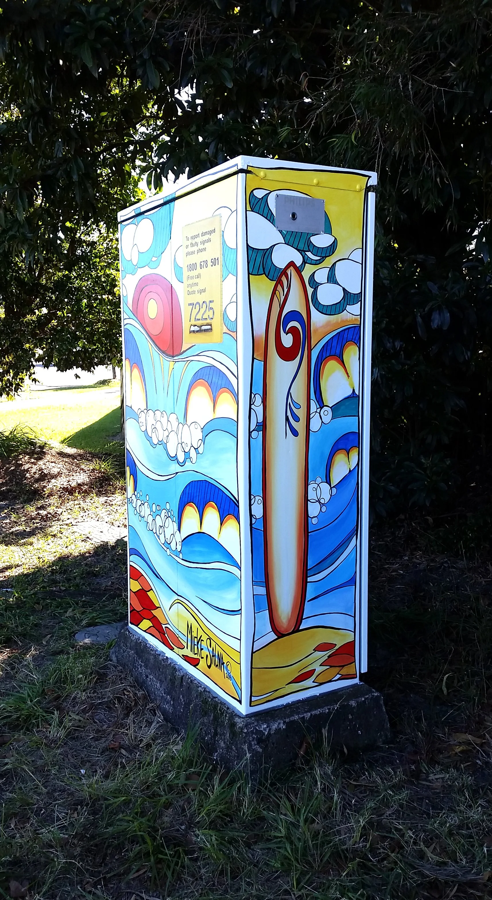 Artbymieke_traffic signal box_Wurtulla
