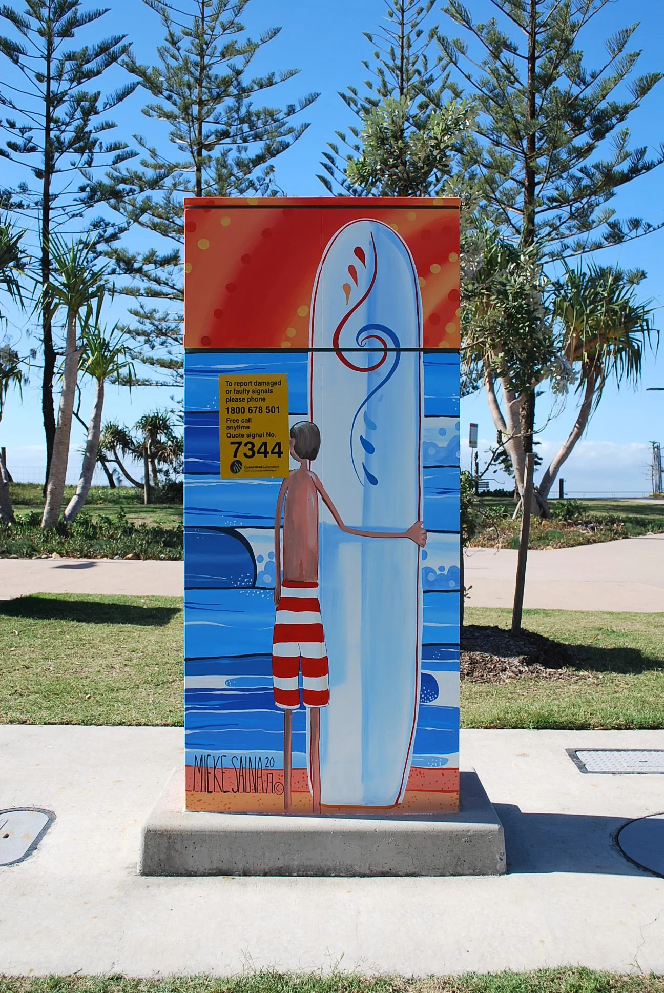Artbymieke_traffic signal box_Alexandra Headland