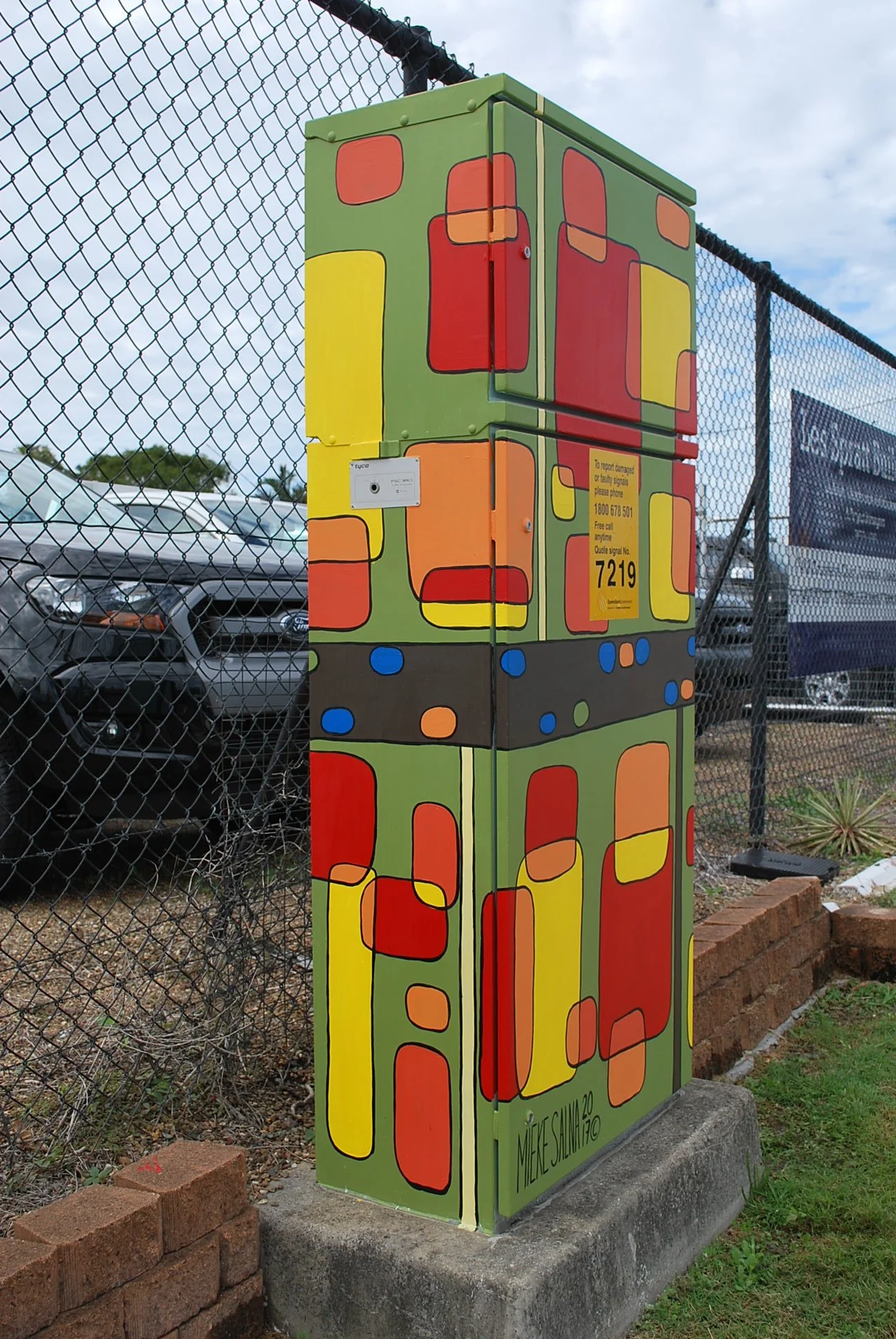 Artbymieke_traffic signal box_Currimundi