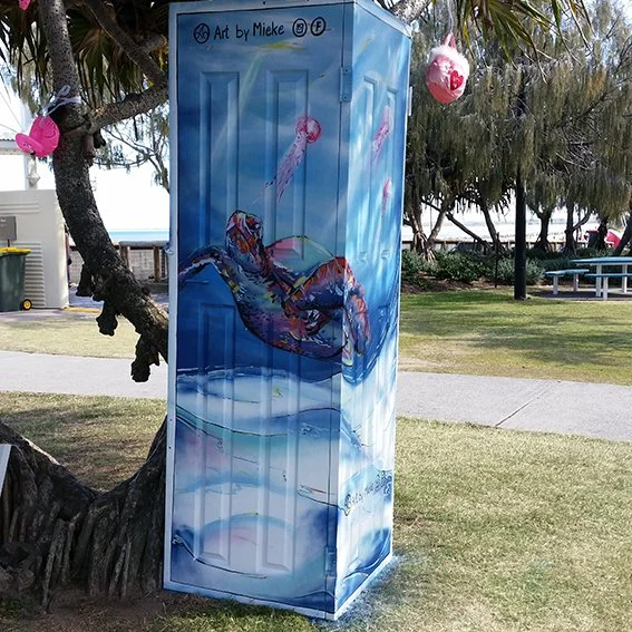 Turtle live painting Caloundra Fringe Festival