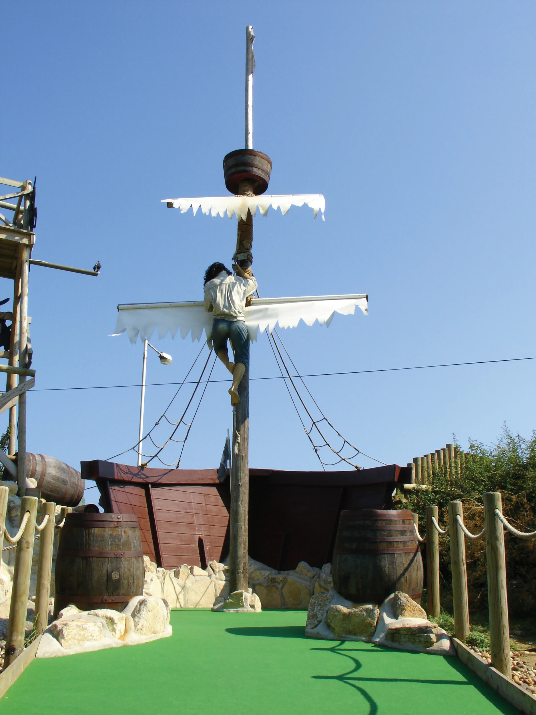 Crazy_Golf-23.jpg