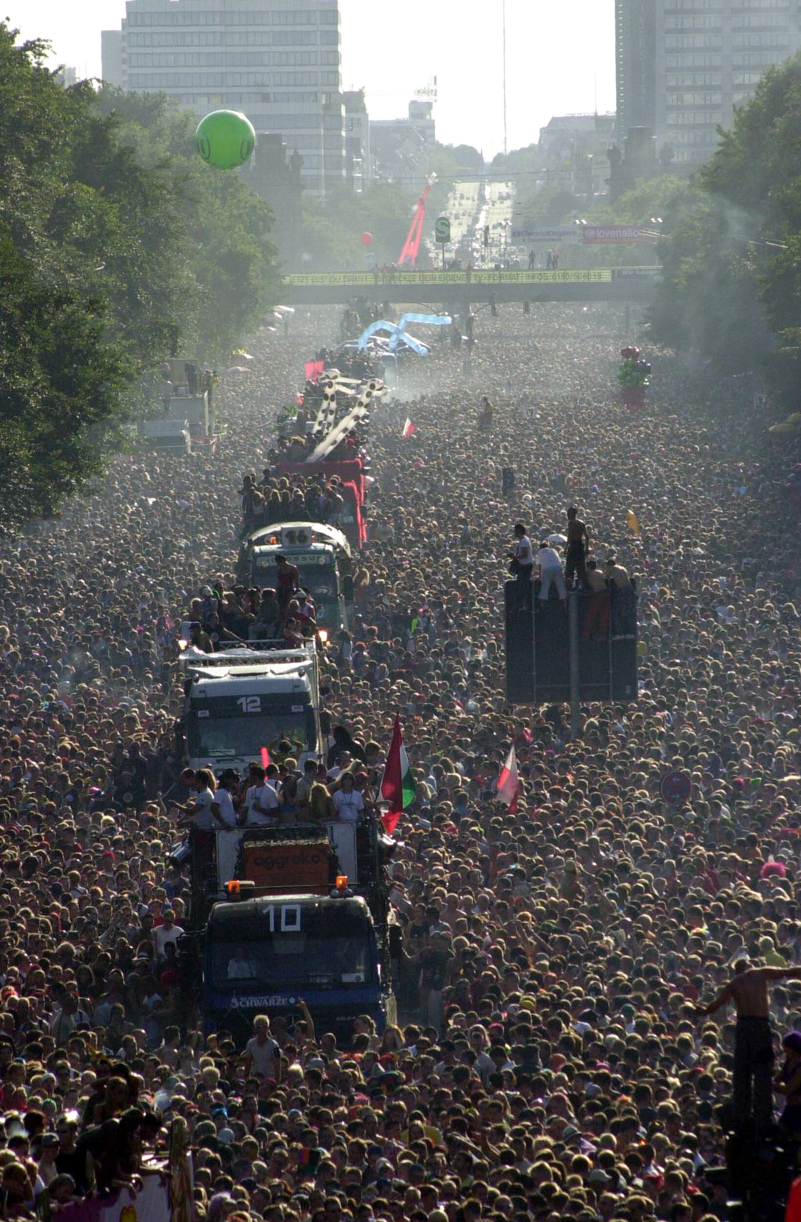 Berlin_Love_Parade-29.jpg
