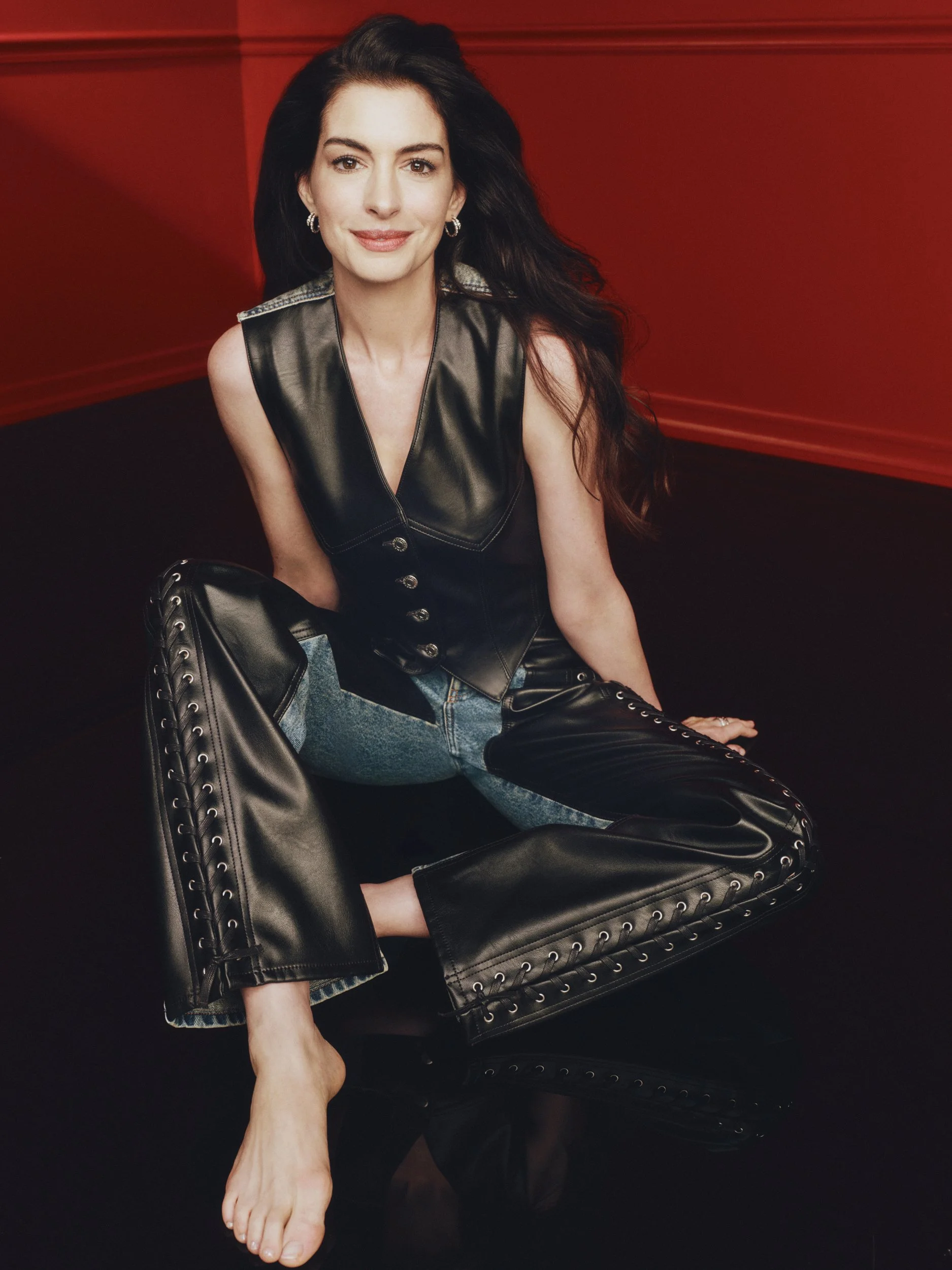 ANNE HATHAWAY_PEOPLE_20260304_LOOK 02_0331_v2_LR.jpg