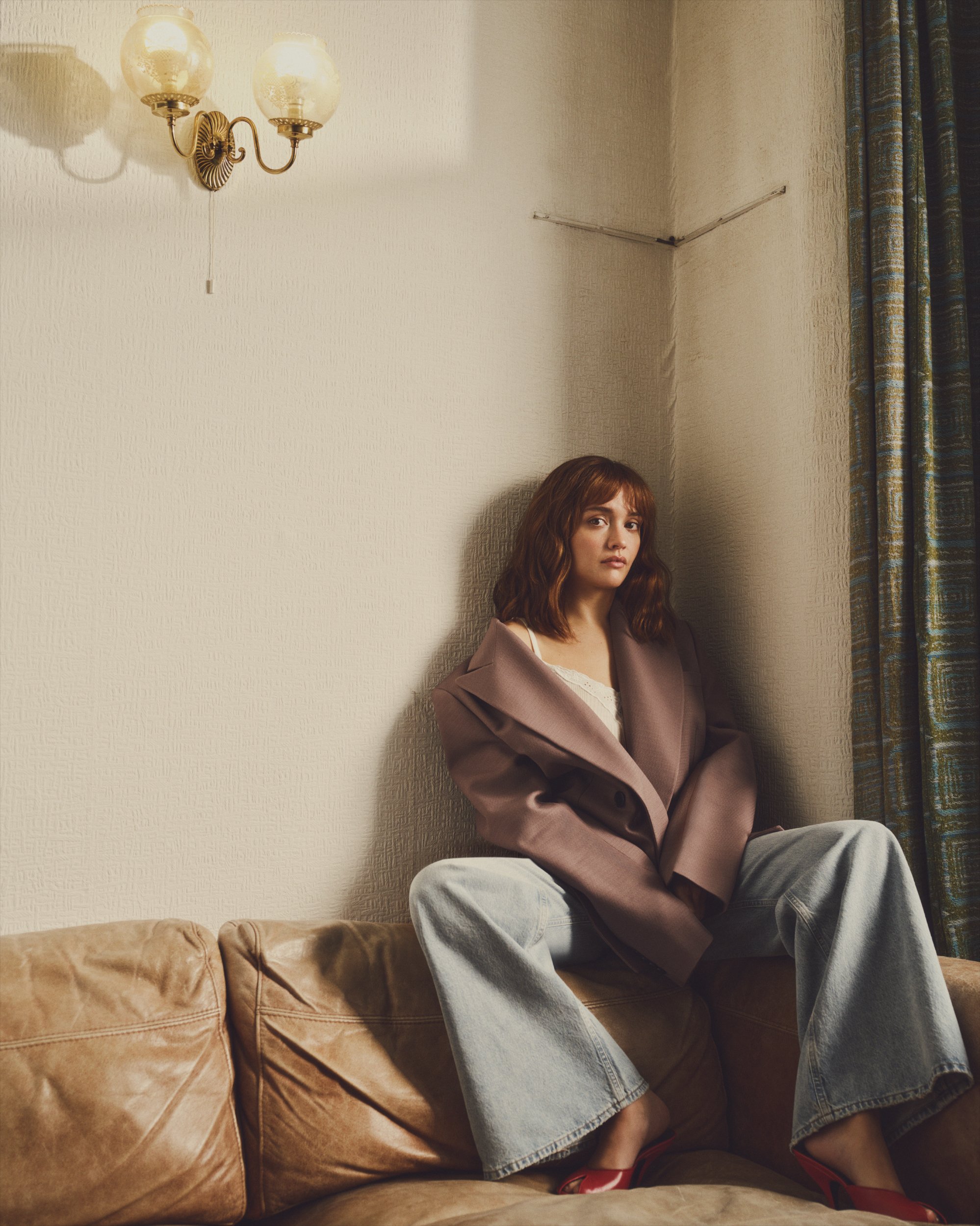 251108_STS_OLIVIA_COOKE_SHOT-01-275_v2 2.jpg