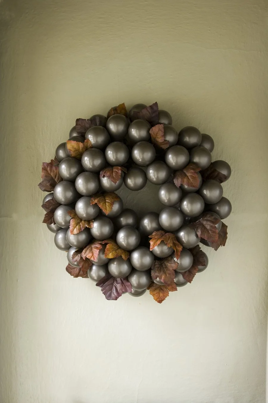 Gray light bulb wreath.jpeg