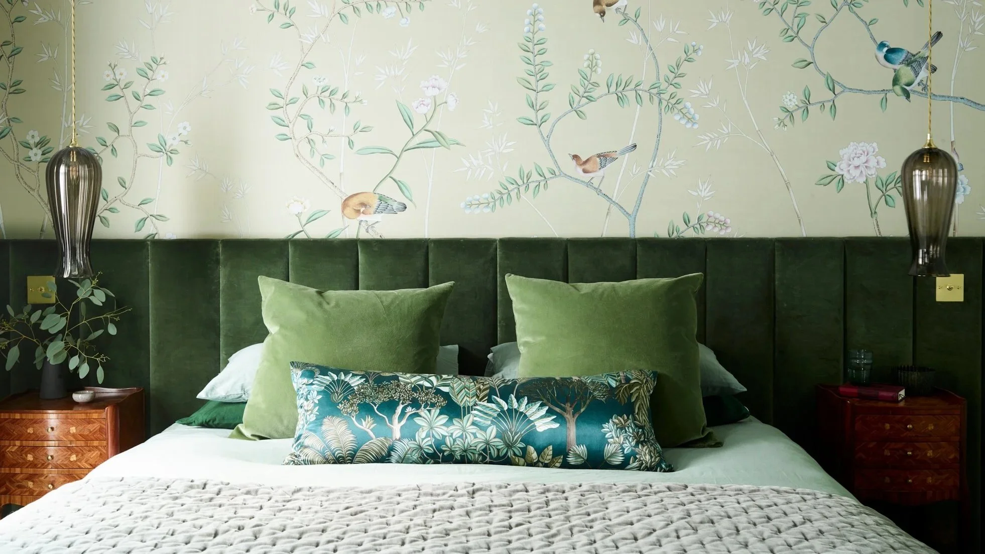 23+LOW+MAIN+BEDROOM+LANDSCAPE.jpg