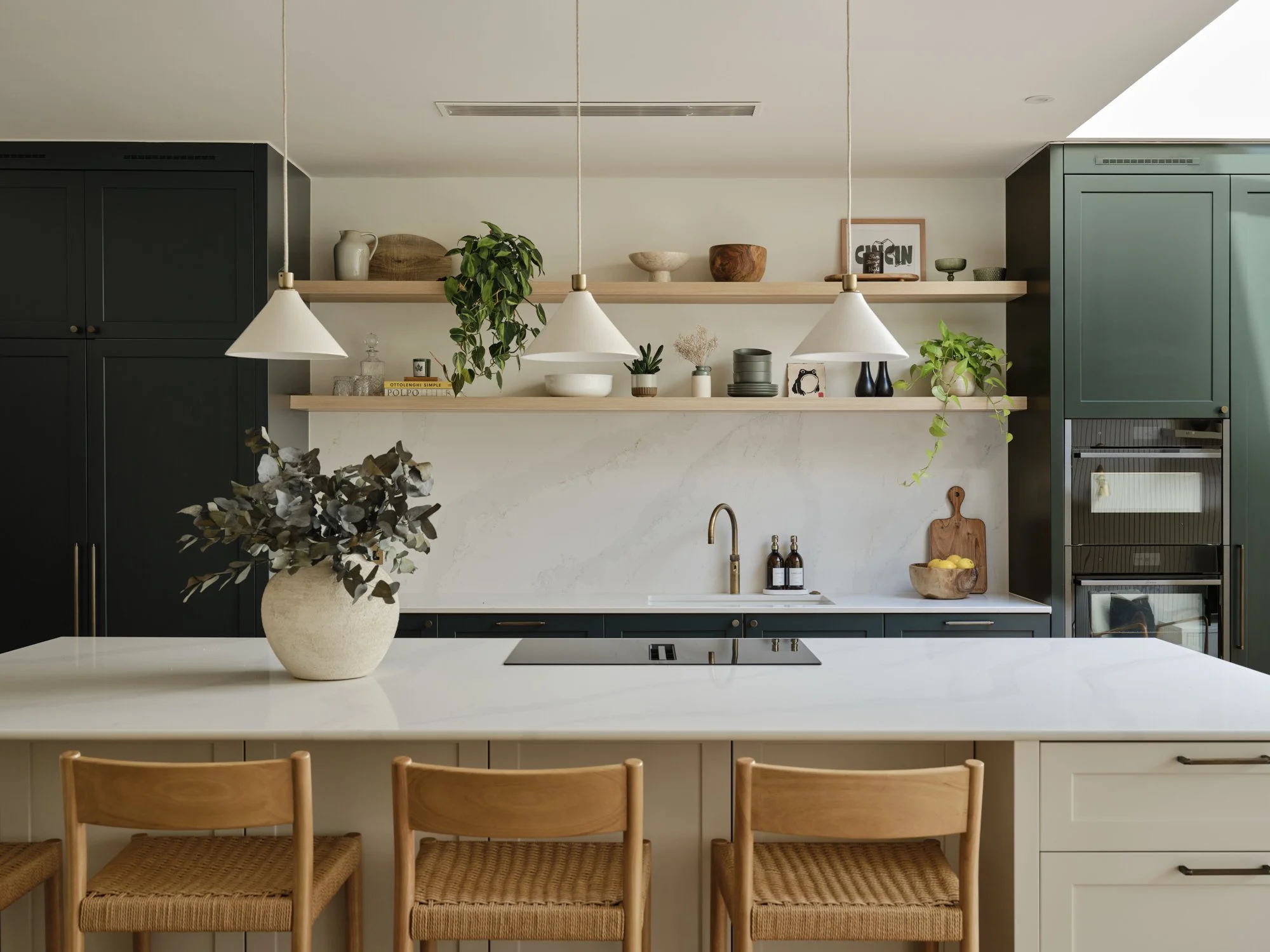 16. Kitchen.jpg