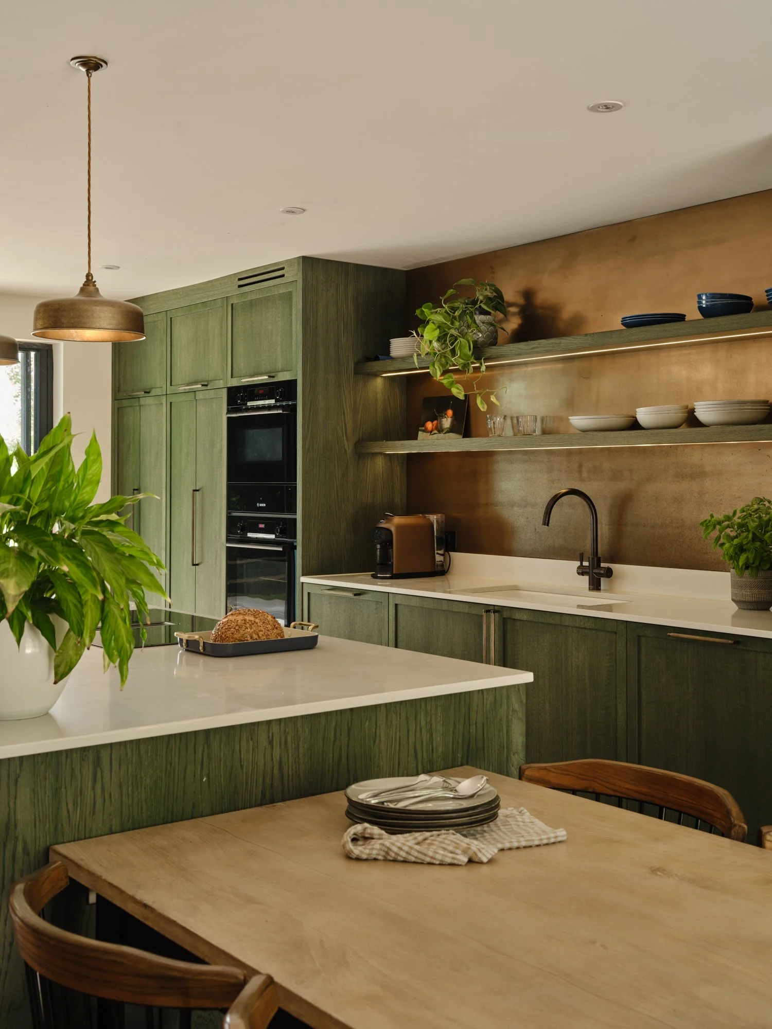 19 Kitchen.jpg