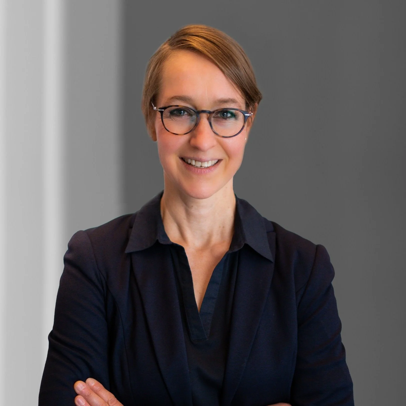 Dr Constanze Spanier Fachärztin Für Innere Medizin Team — Christ&Company Consulting