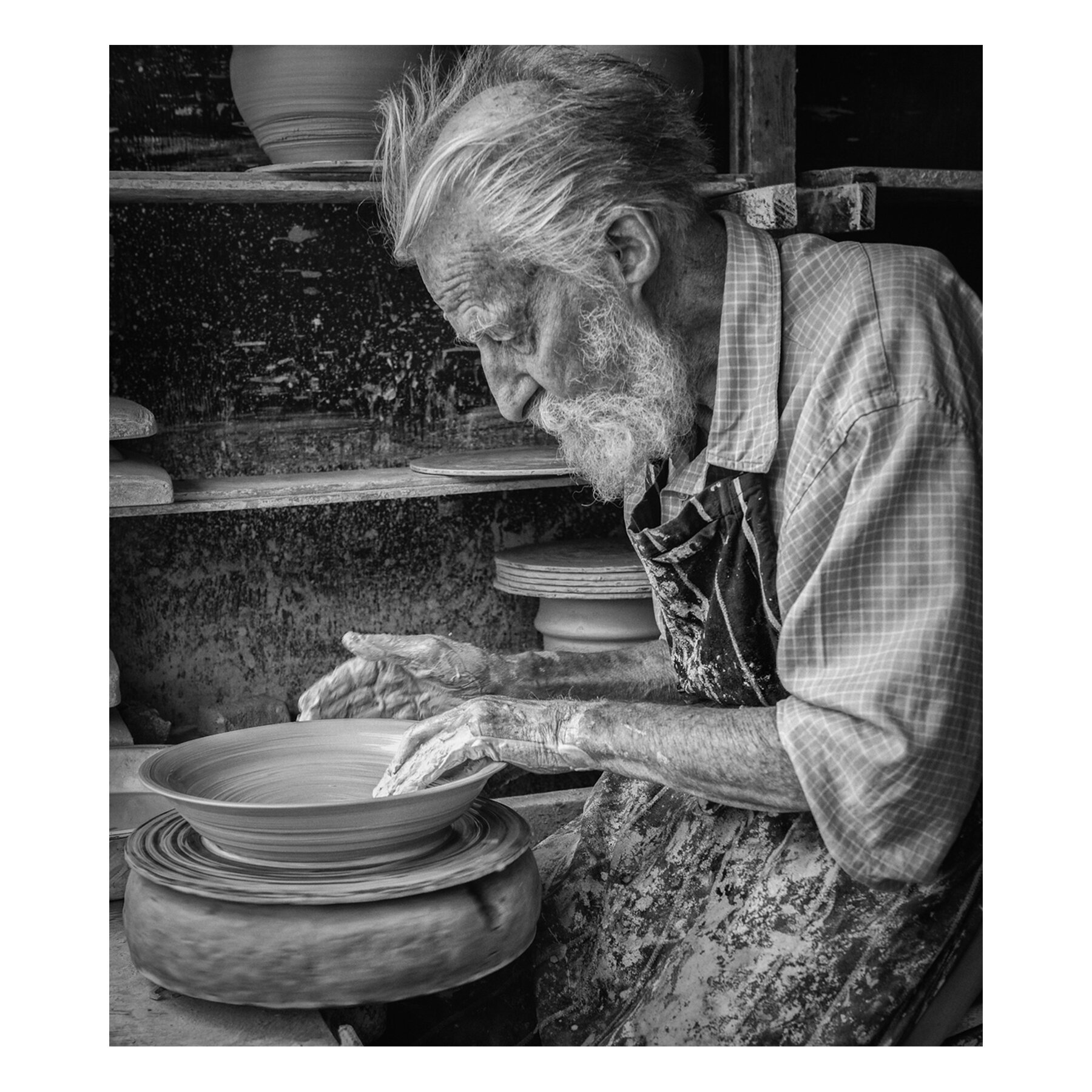 Heinz Laffin, 1926-2023

We are very saddened by the recent passing of Canadian potter and Wayne&rsquo;s dear friend, Heinz Laffin. 

Heinz met Wayne in Vancouver in 1958 while both were enrolled in a pottery night course. Following their time at the