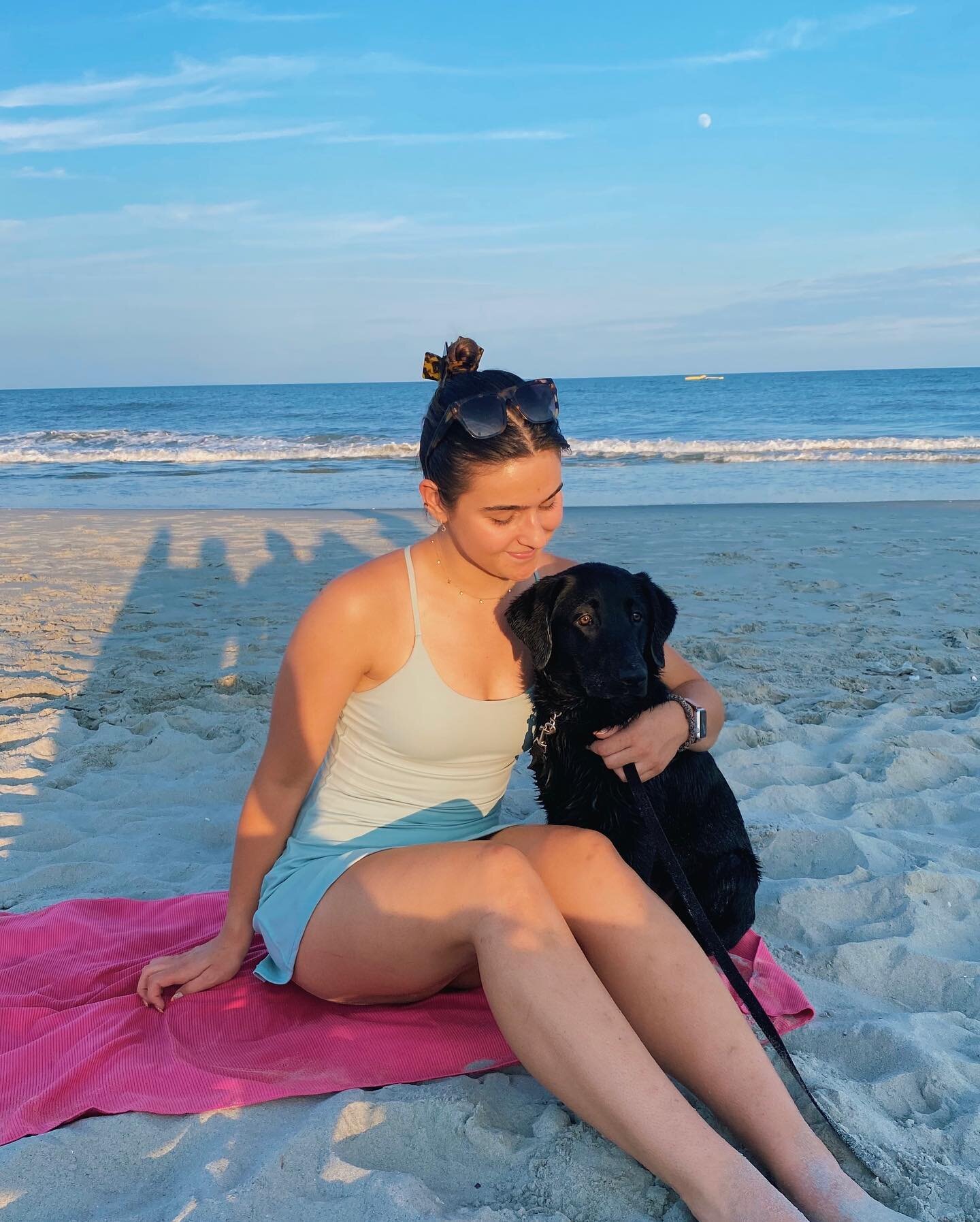 winnies first trip to the beach was a success 🌊🐶

I love seeing the world through her eyes and watch her experience things for the first time being a dog mom is so fun and rewarding I don&rsquo;t know what I would do without this little sweetheart?