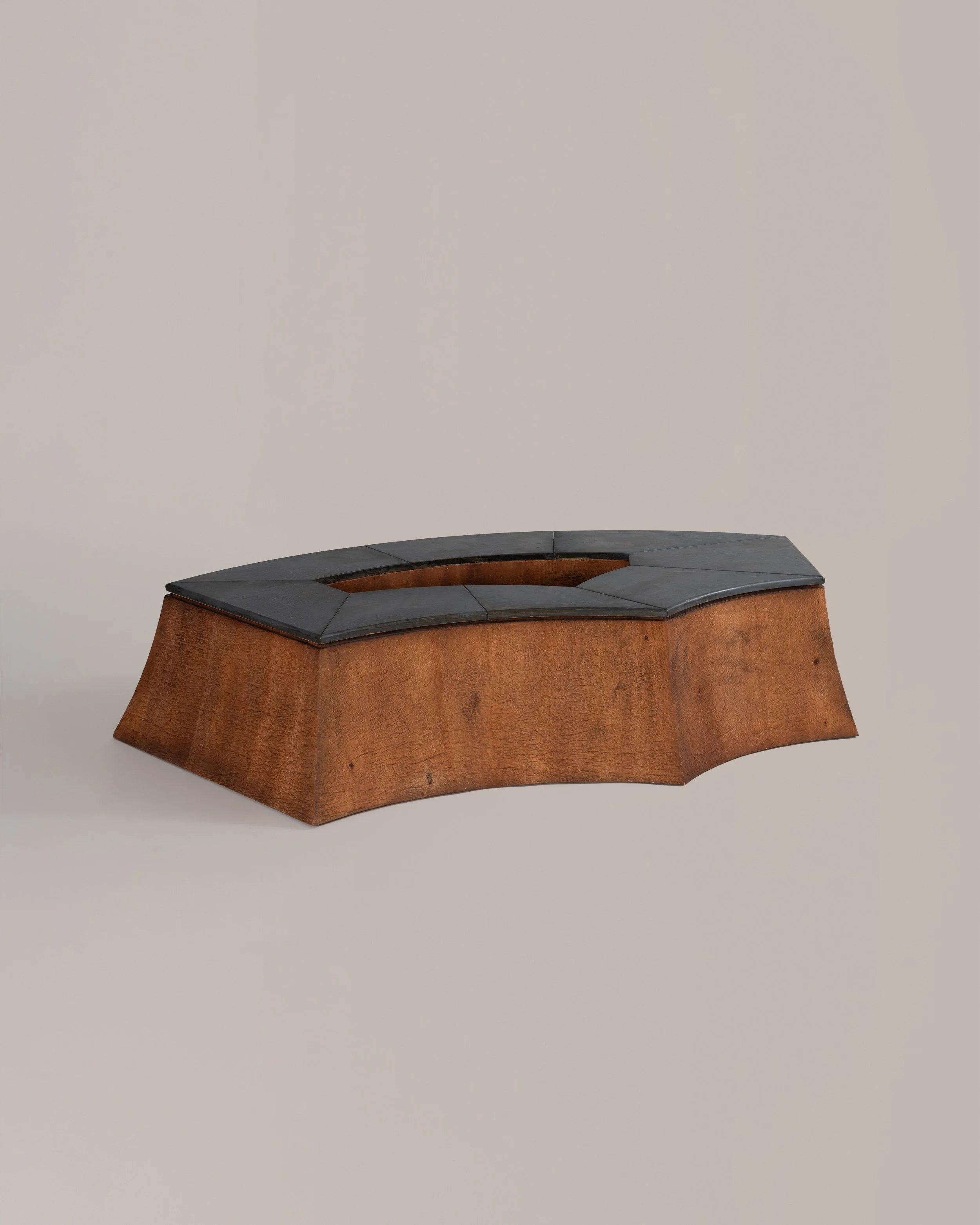 IRIS COFFEE TABLE