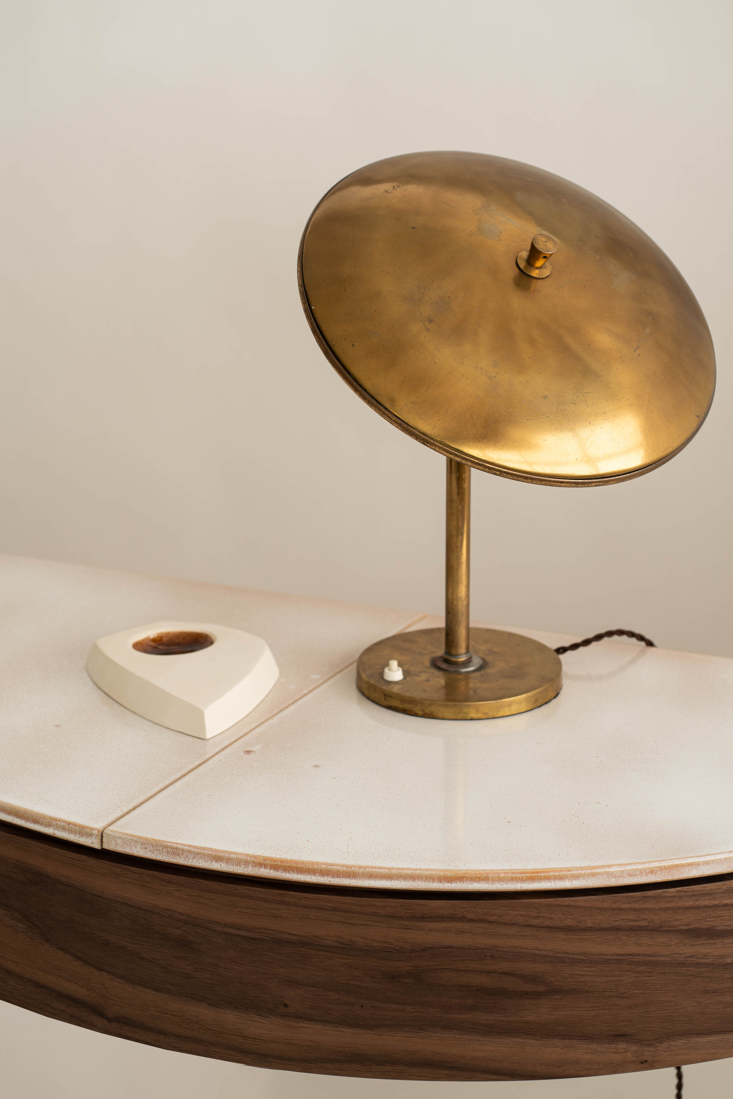 G&D Lison Console 1.png