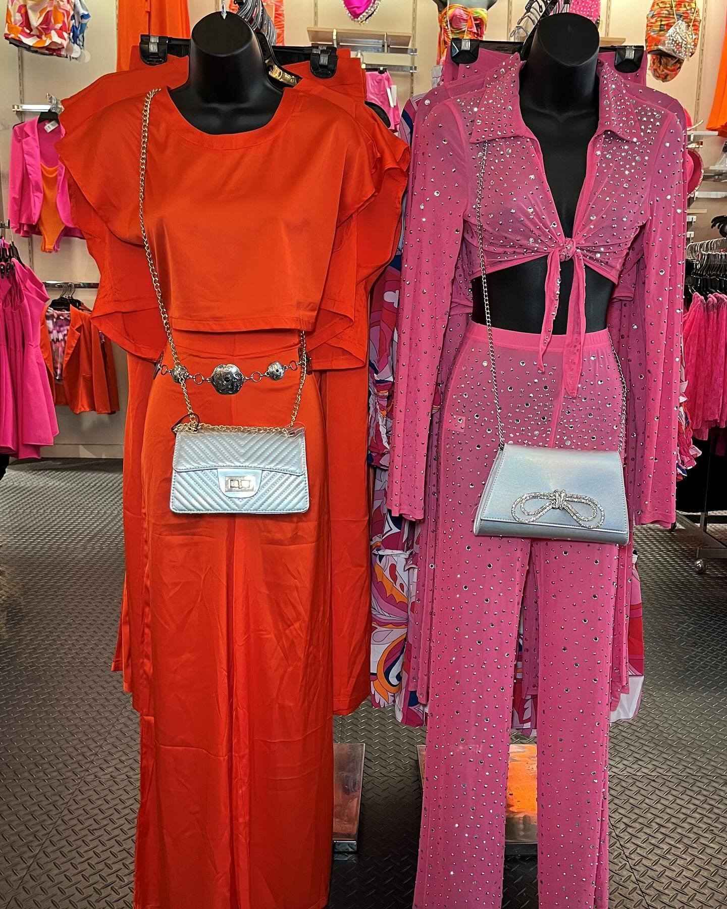 Stock up on your spring &amp; summer fits with our pink &amp; orange outfits 🌅🩷 #madragstores