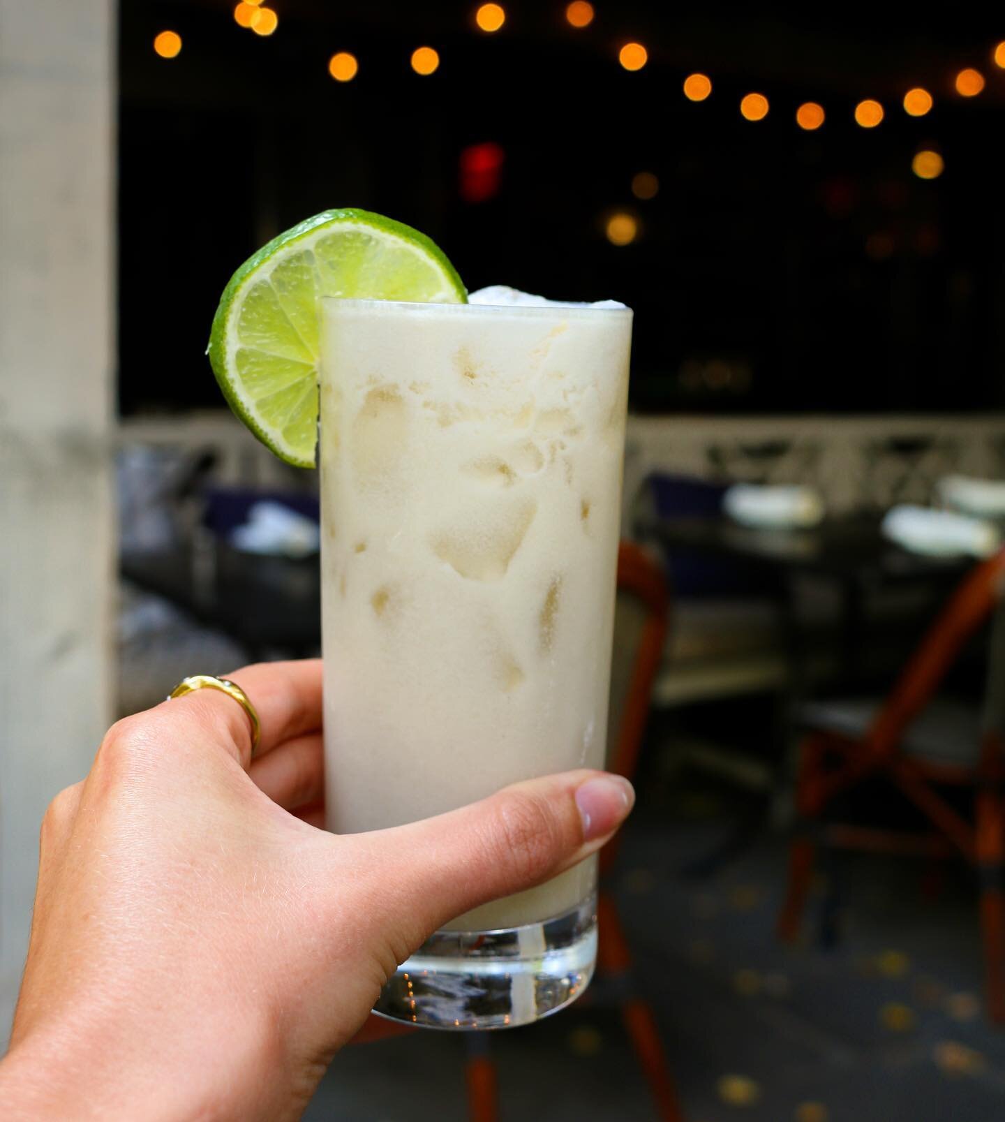 &ldquo;I didn&rsquo;t know a margarita could be so rich and refreshing&hellip;&rdquo;

New 🍹: CURRY ME HOME (lemongrass and kefir lime infused tequila, coconut milk, and lime)

#bostonfoodies #bostoncocktails #bestofboston #bostonrestaurants #boston