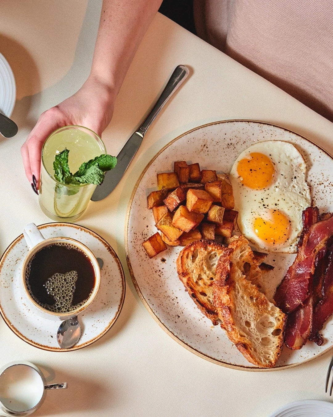 Weekend plans are calling: join us for brunch in Harvard Square.

📸 @briansamuelsphotography