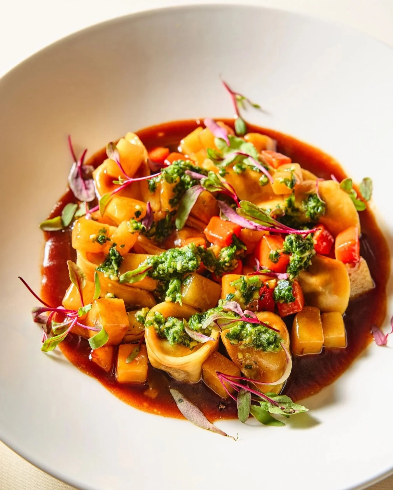 Cozy dishes are calling - we&rsquo;ll see you in Harvard Square.

📸 @briansamuelsphotography