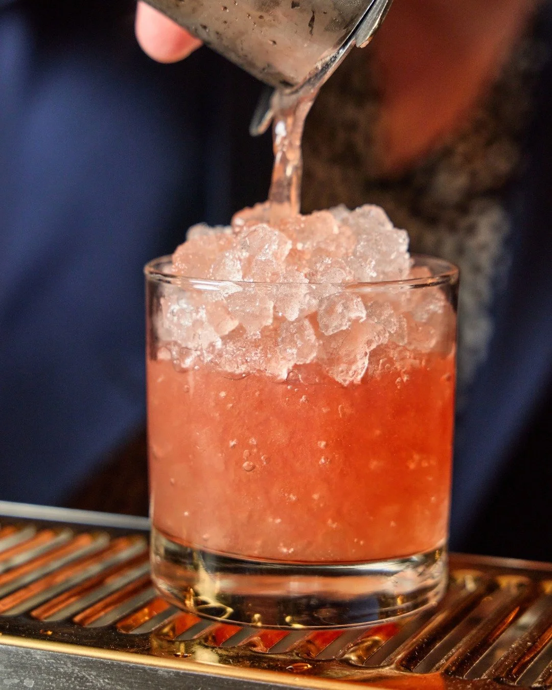 Blackberry Smash | old forester bourbon, blackberries, lemon, mint

📸 @briansamuelsphotography