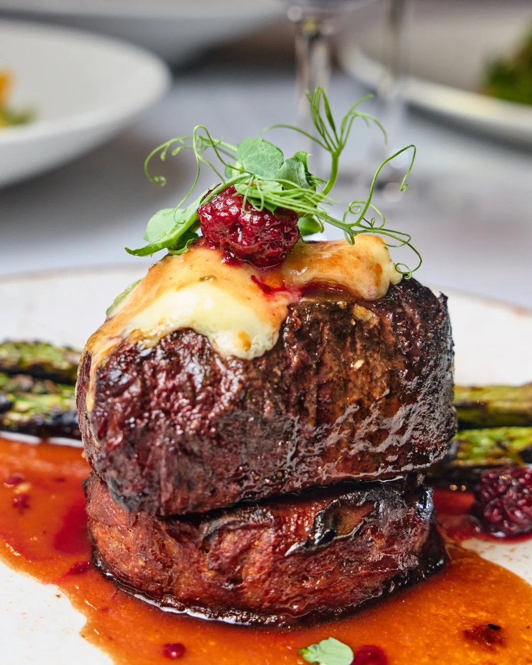 New on menu: Filet Mignon with asparagus, roasted blackberries, potato-leek latke, and local blue cheese.

📸: @briansamuelsphotography