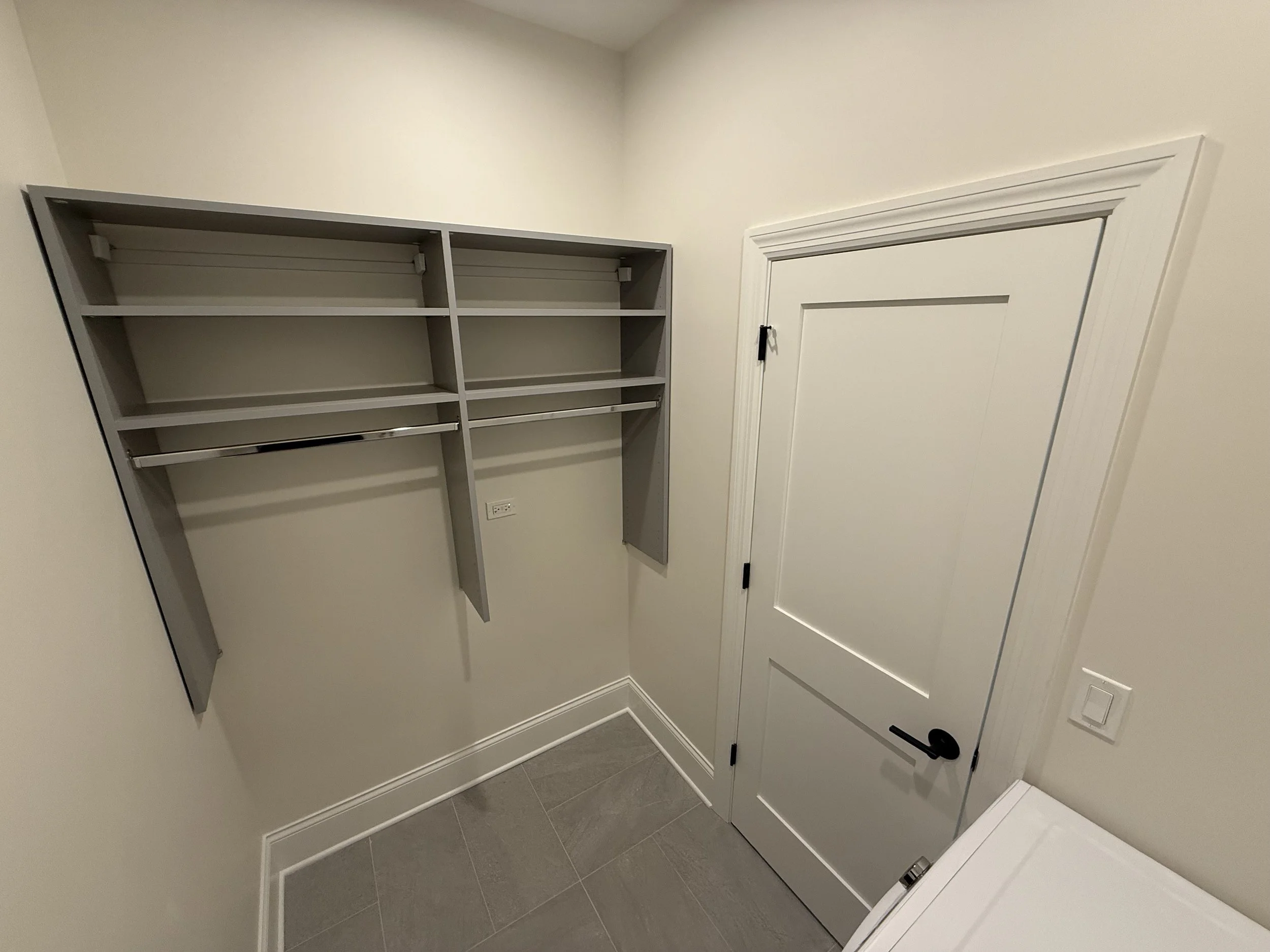 19 - Laundry Room.jpeg