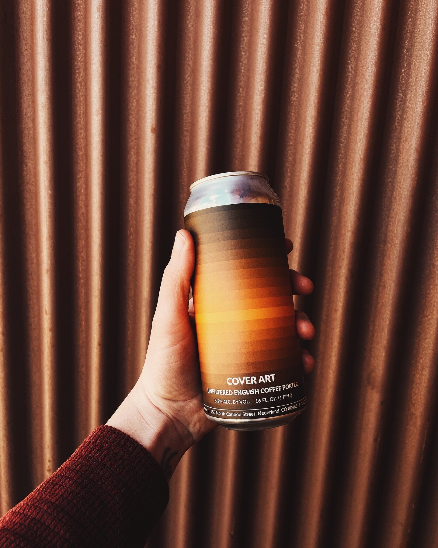 Cover art is back! This delicious unfiltered coffee porter brewed by our friends @knottedrootbrewing features coffee roasted by us! You can find cans in the cooler at the cafe now.