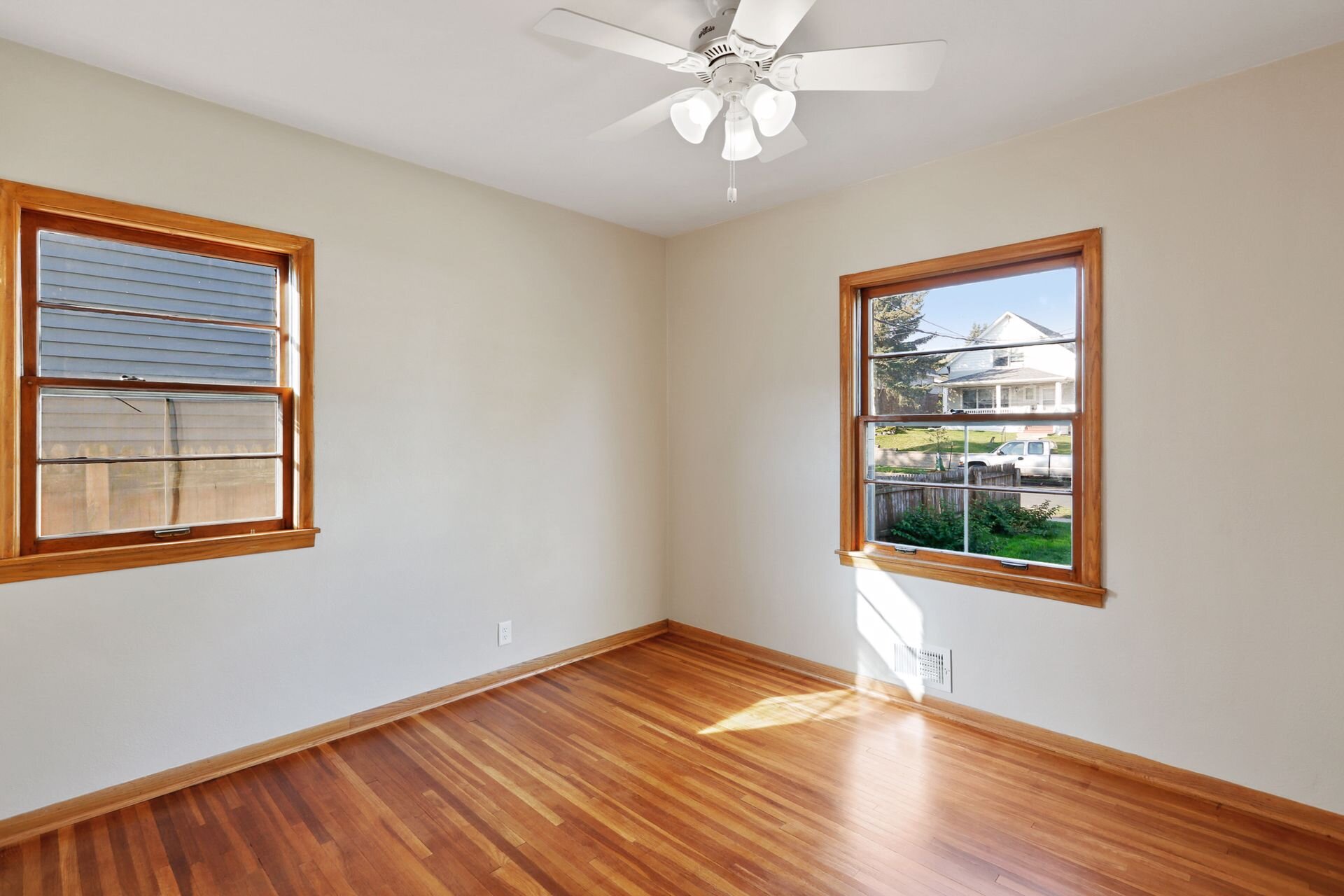 9. Main level bedroom 1 .jpg